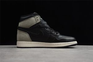 R28 Air Jordan 1 High OG “Light Army” AJ1