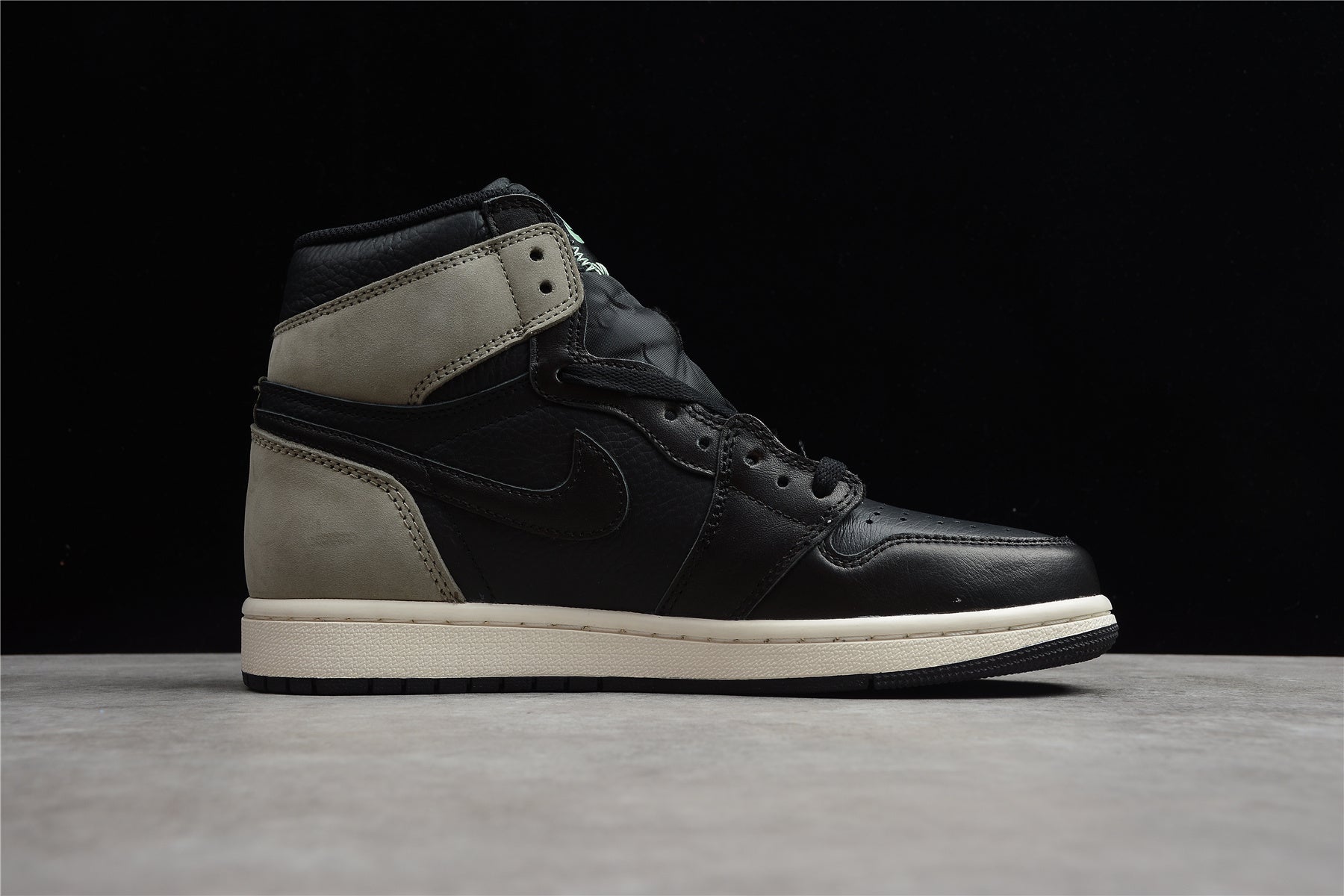 R28 Air Jordan 1 High OG “Light Army” AJ1