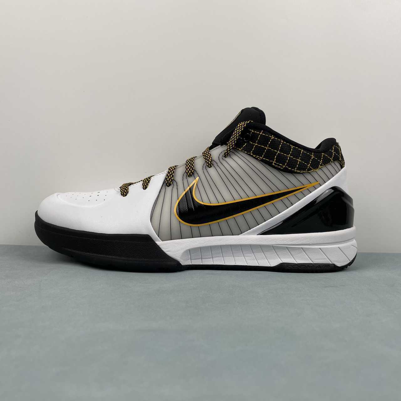 Nike Kobe IV - Image 5