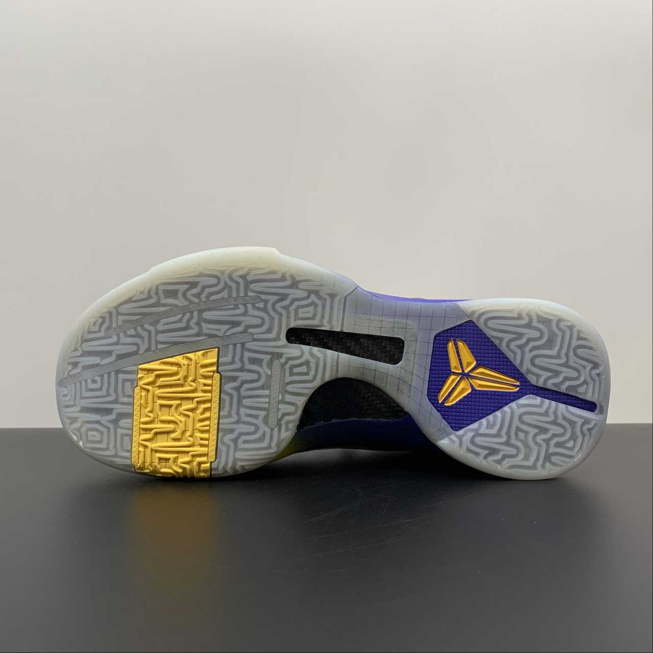 Nike Kobe - Image 5