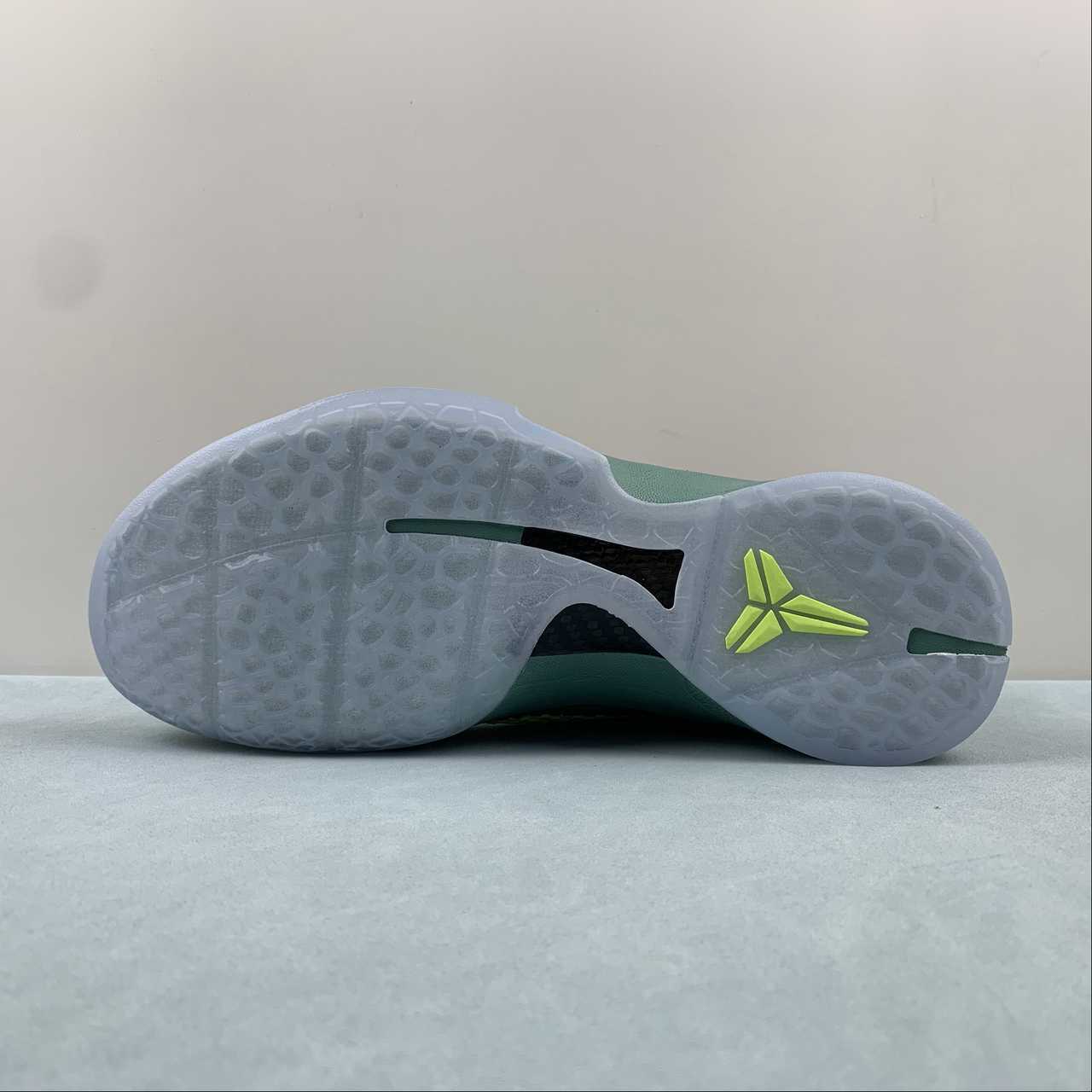 Nike Kobe - Image 5