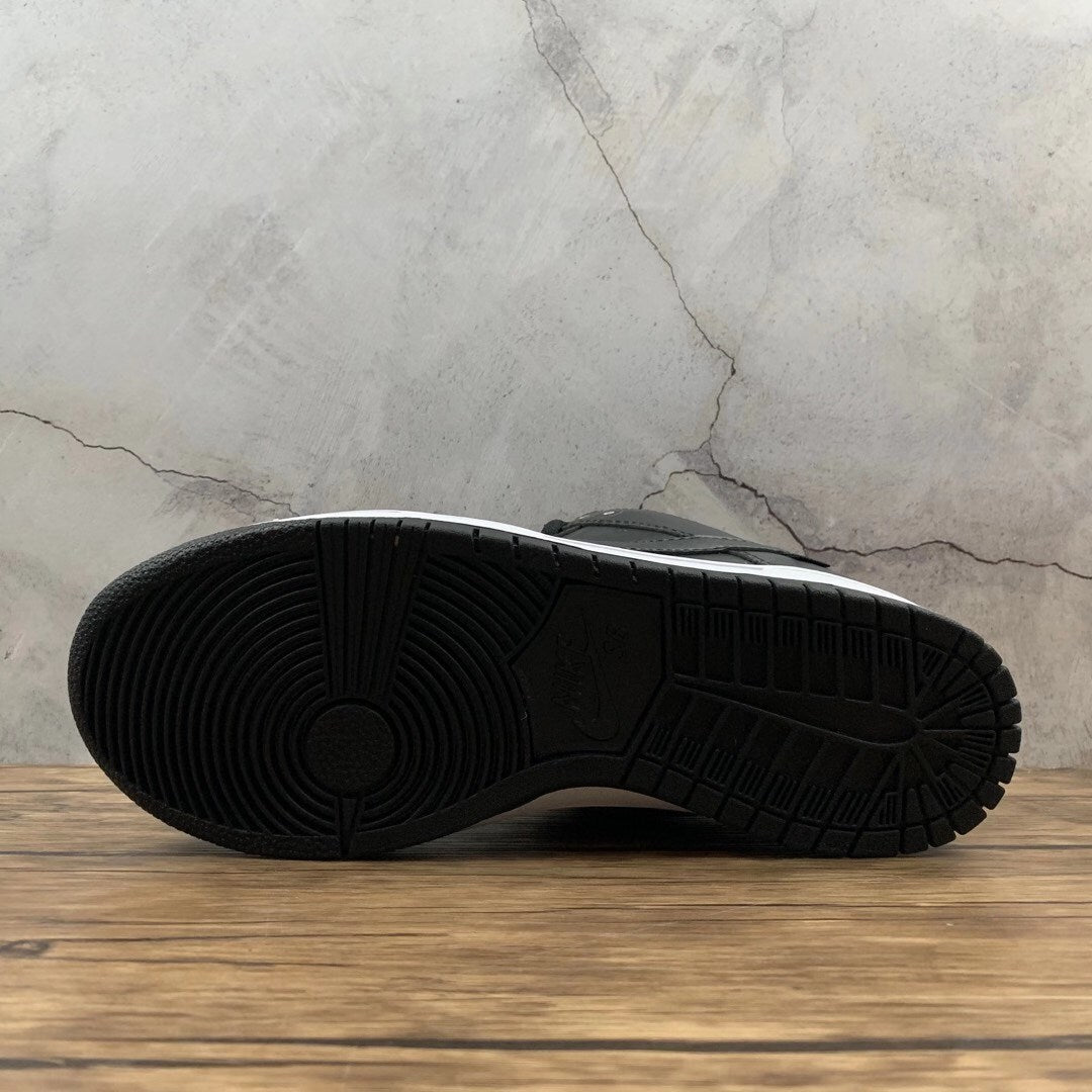 Nike SB Dunk Low - Image 4