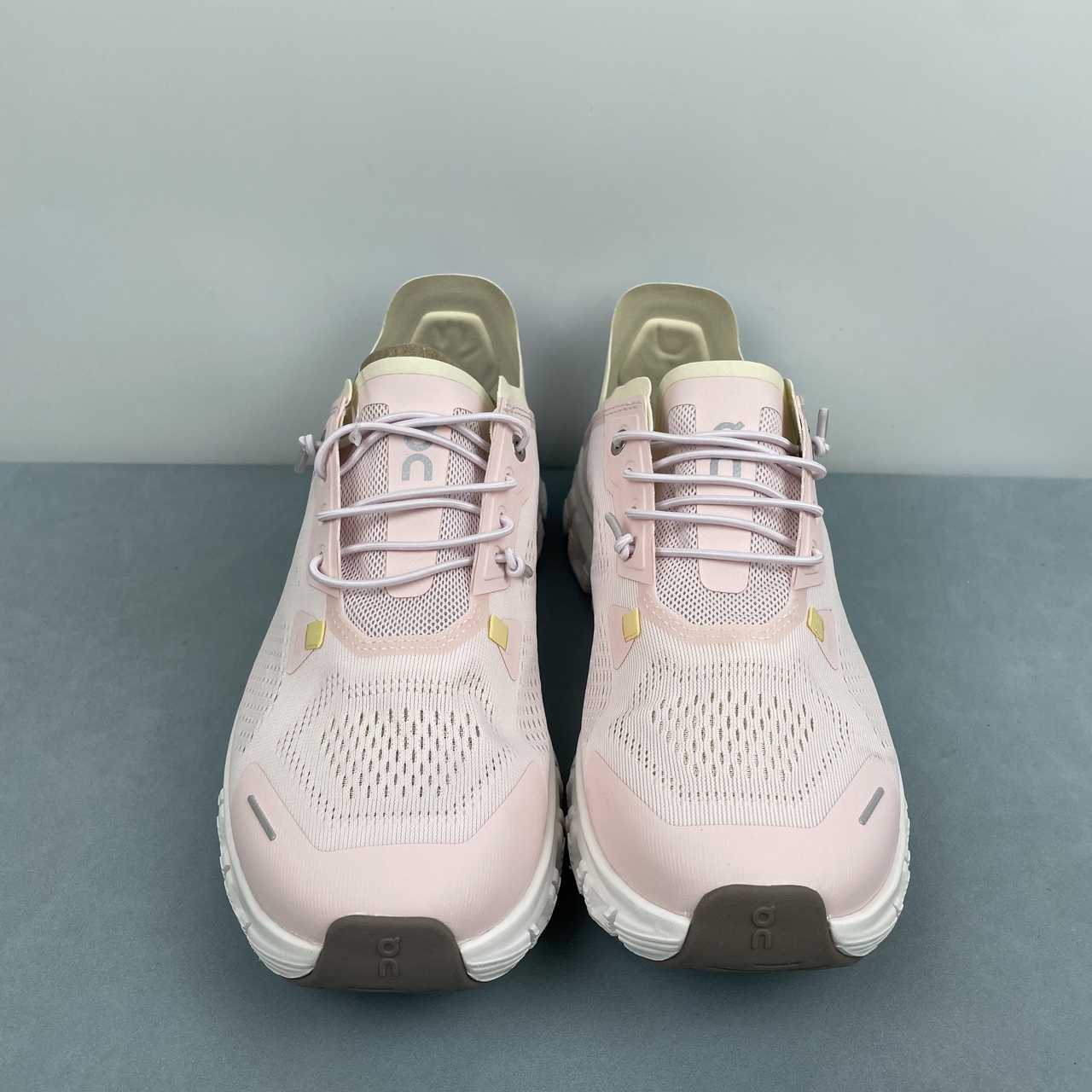 On Cloud 6 Coast - Image 3