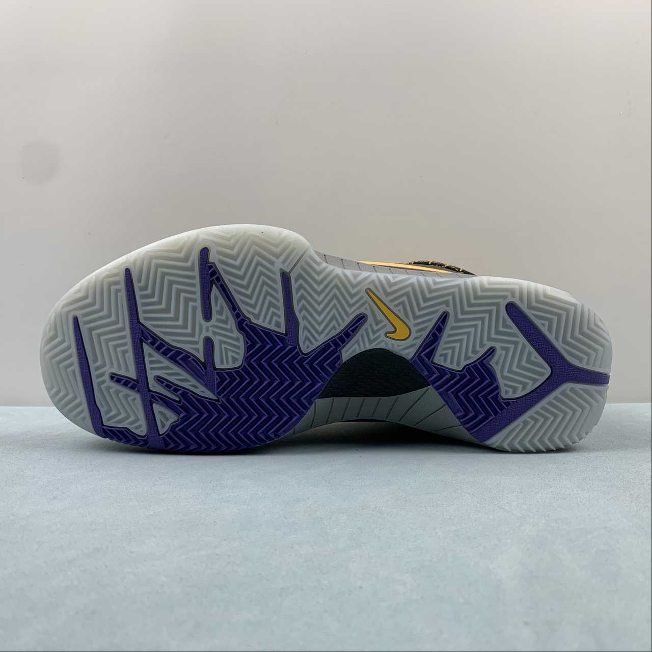 Nike Kobe - Image 5