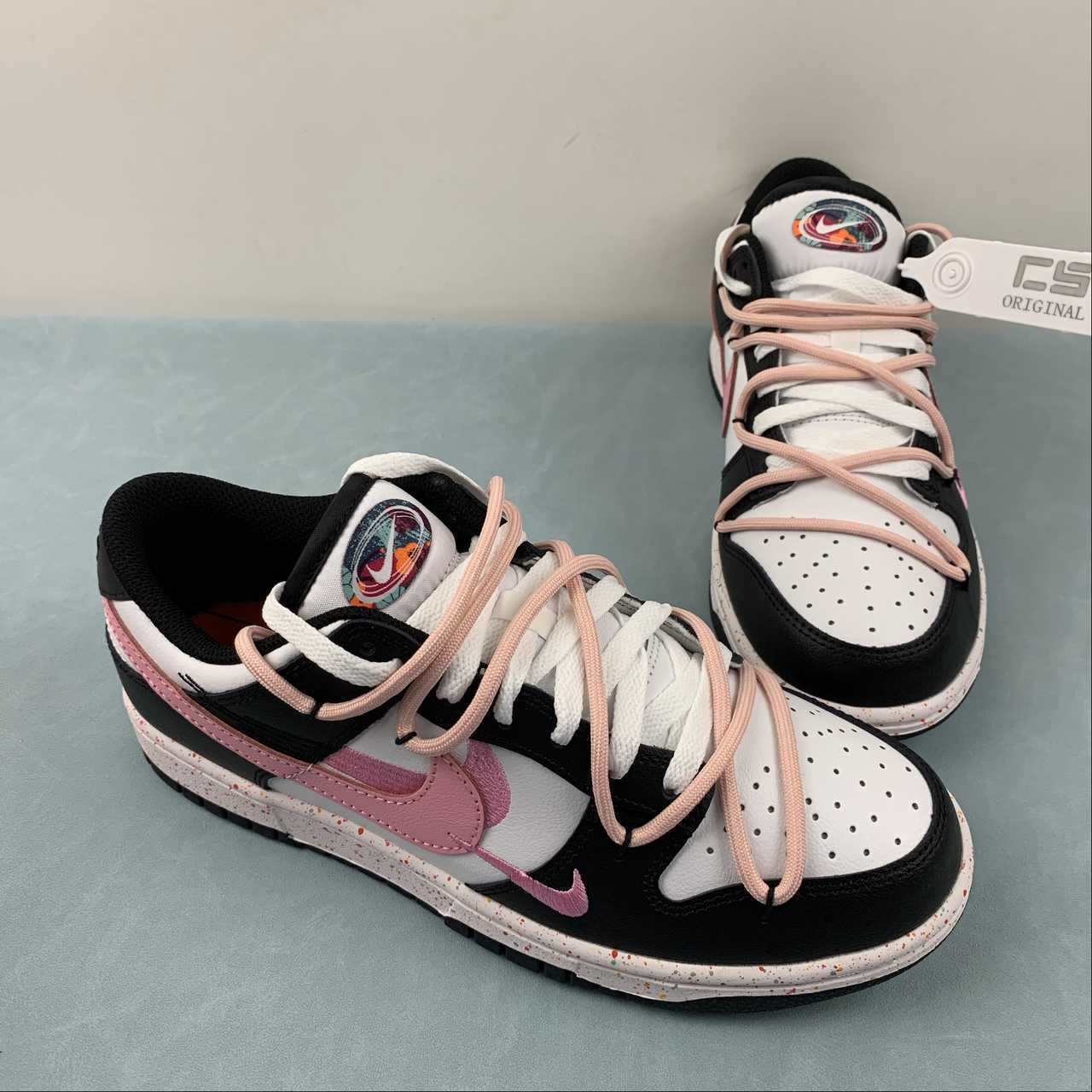 Nike Nike SB Dunk Low Shoes - Image 2