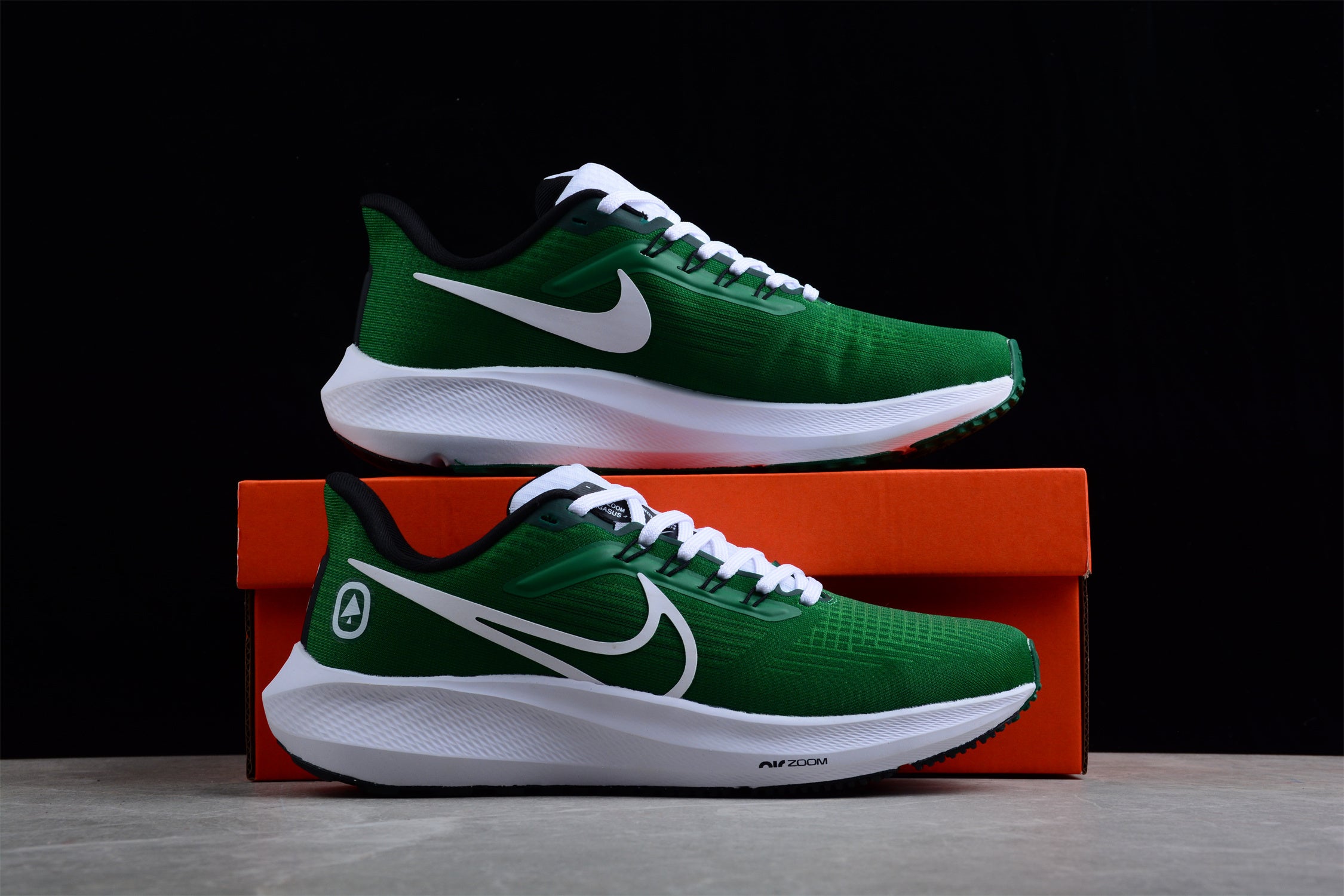 Nike Zoom Pegasus 39 'Oregon Track Club' - Image 4
