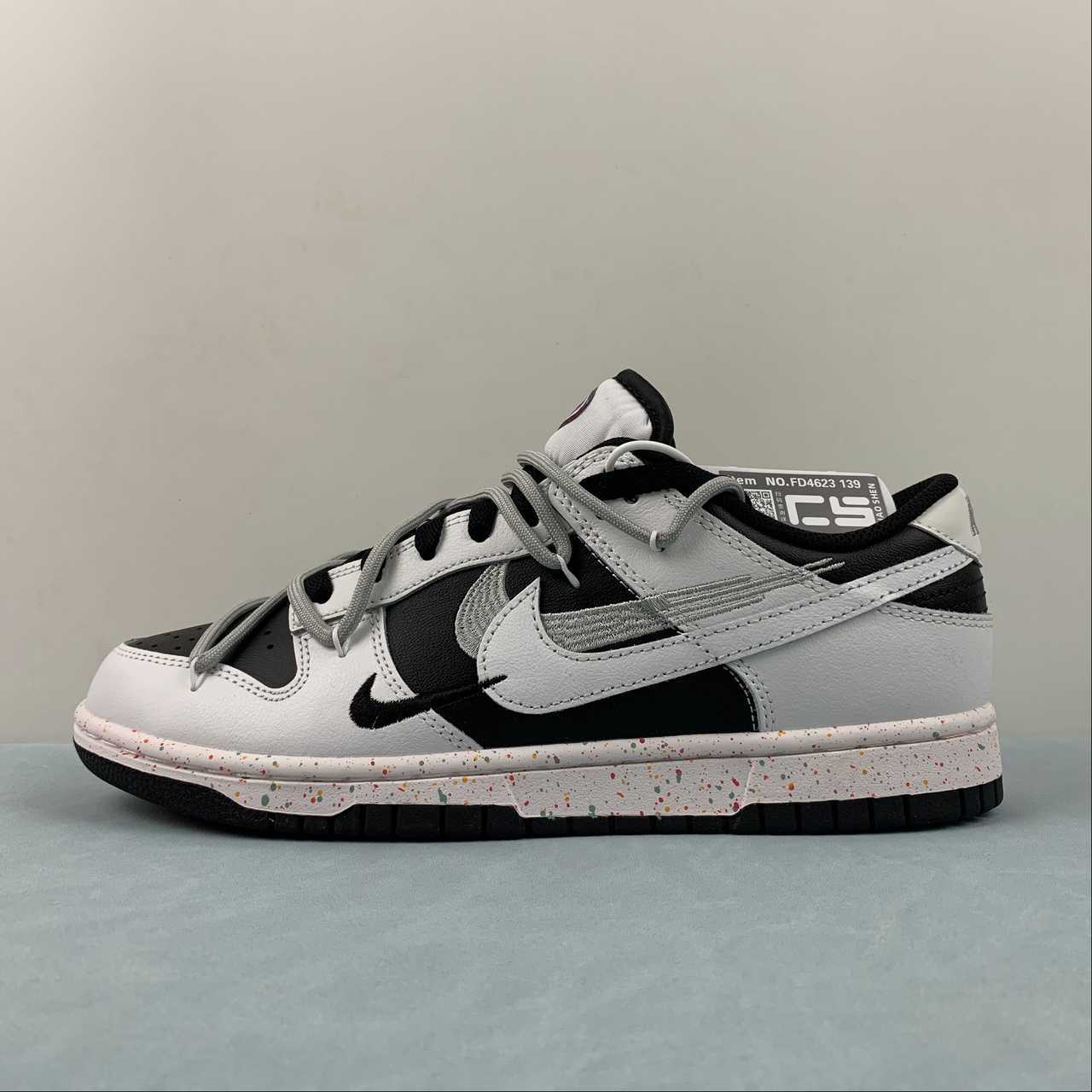 Nike Nike SB Dunk Low Shoes - Image 3