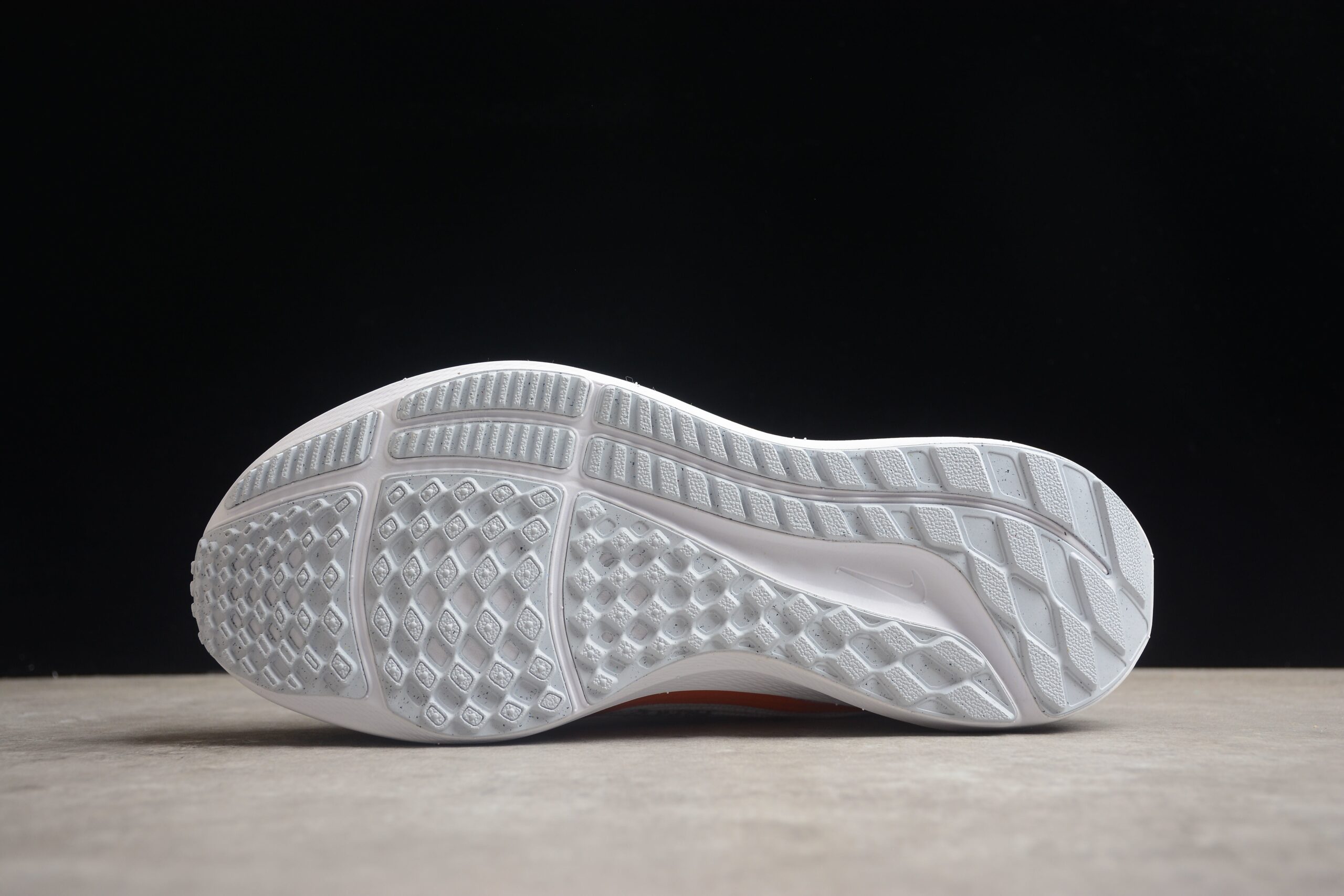 Nike Air Zoom Pegasus 40 - Image 4