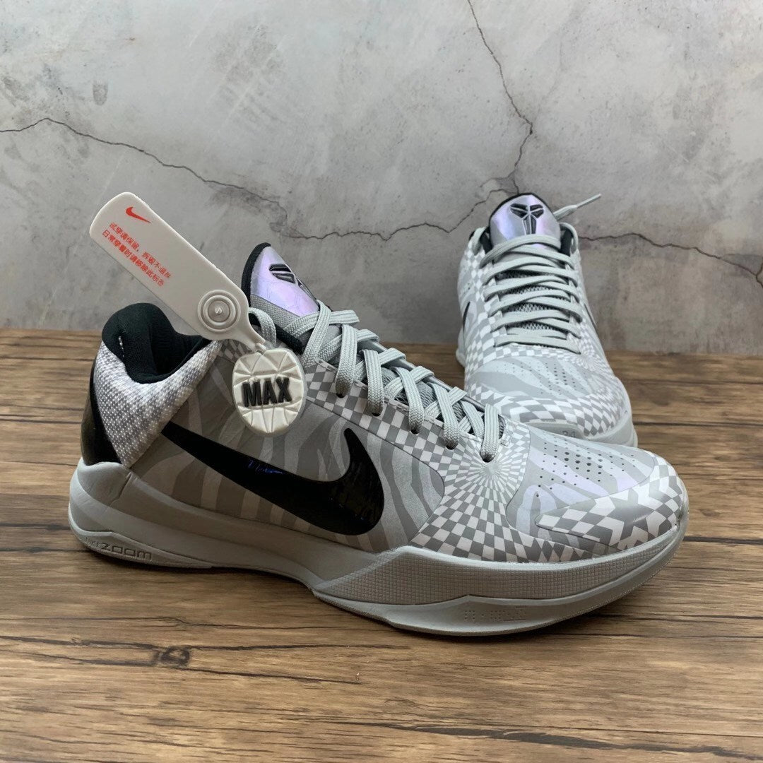 Nike Zoom Kobe 4 PROTRO - Image 2