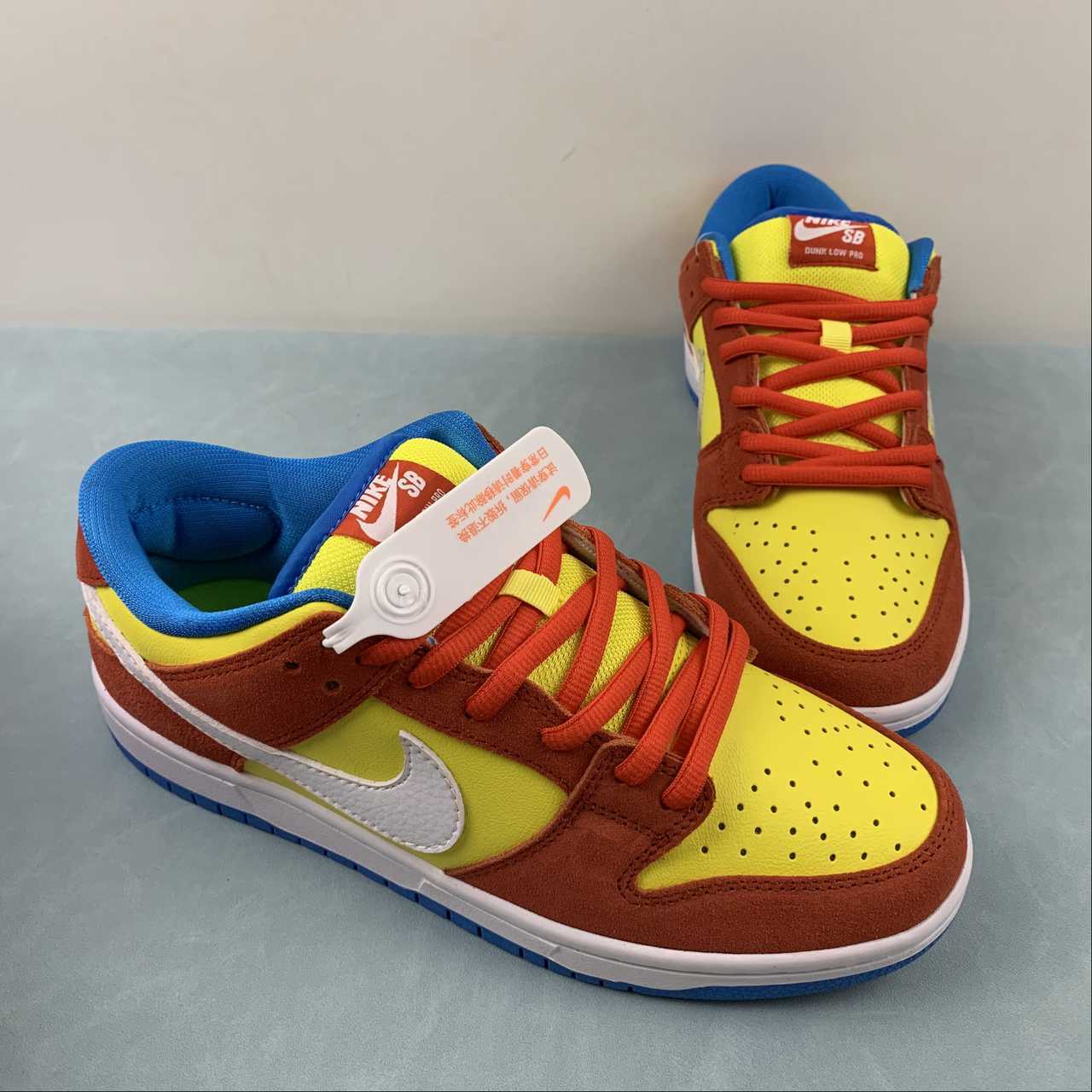 Nike Nike SB Dunk Low Shoes - Image 2