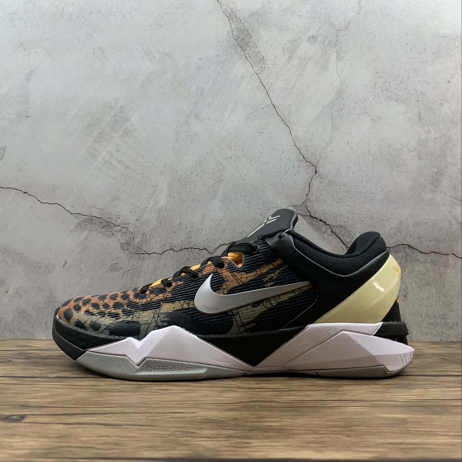 Nike Zoom Kobe - Image 3