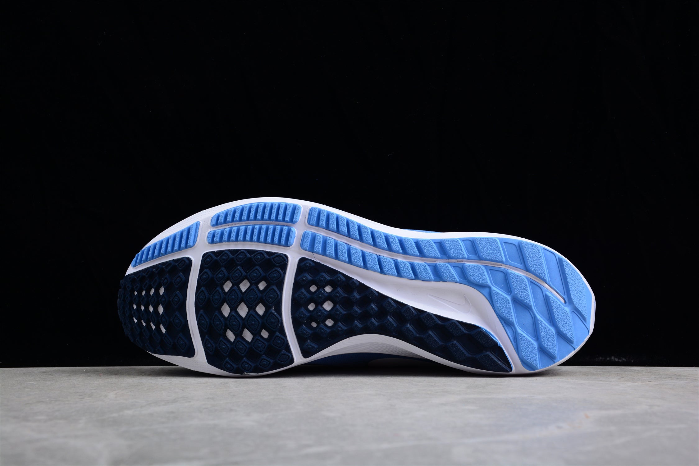 Nike Air Zoom Pegasus 39 UNC - Image 5