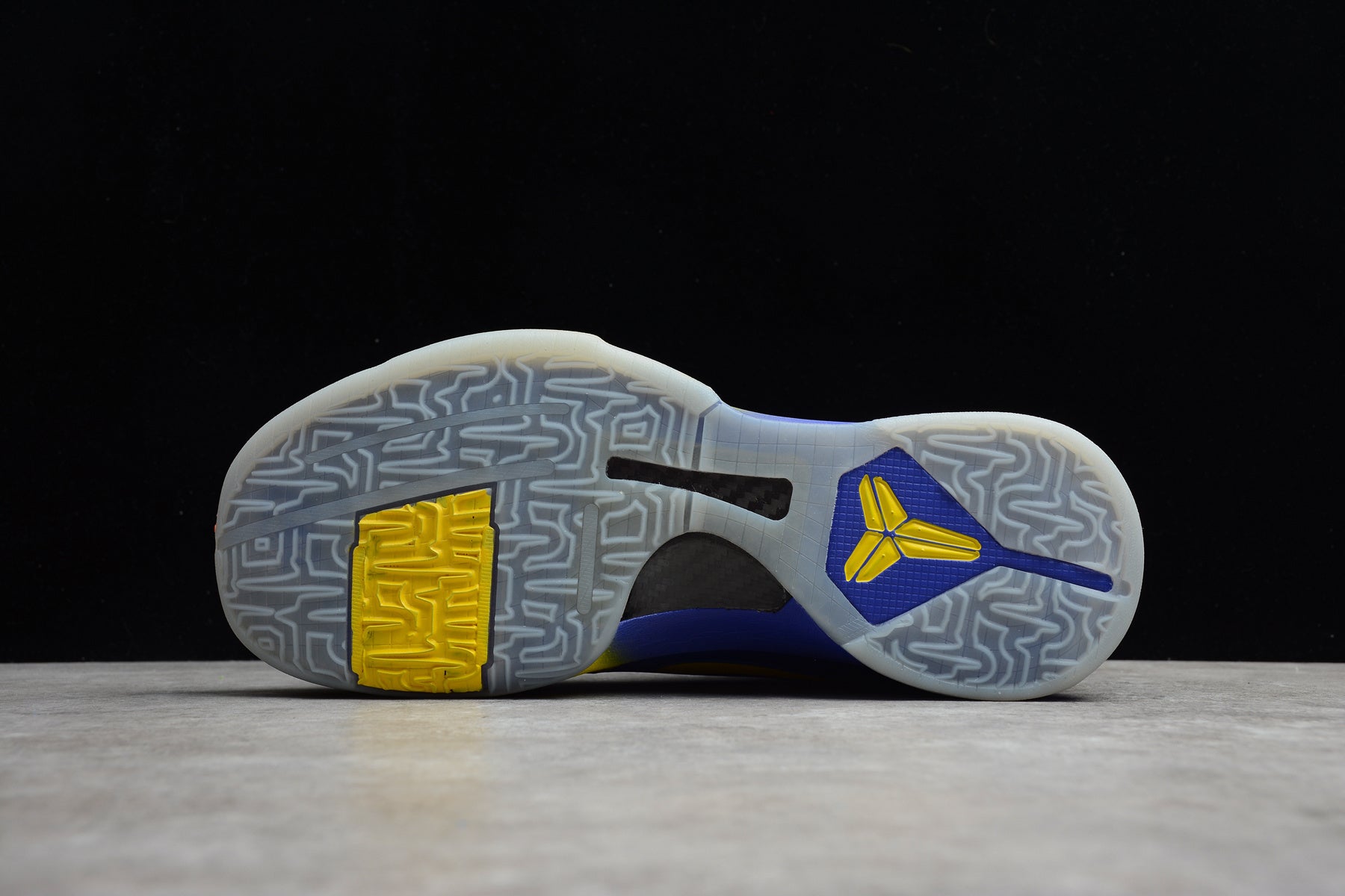 R22-29 Nike Kobe 5 Protro “Chaos” - Image 2