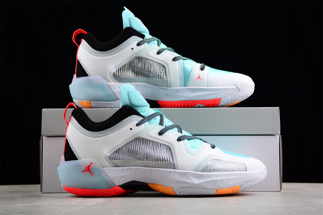 Air Jordan 37 Low PF AJ37 FB8486-130 - Image 4