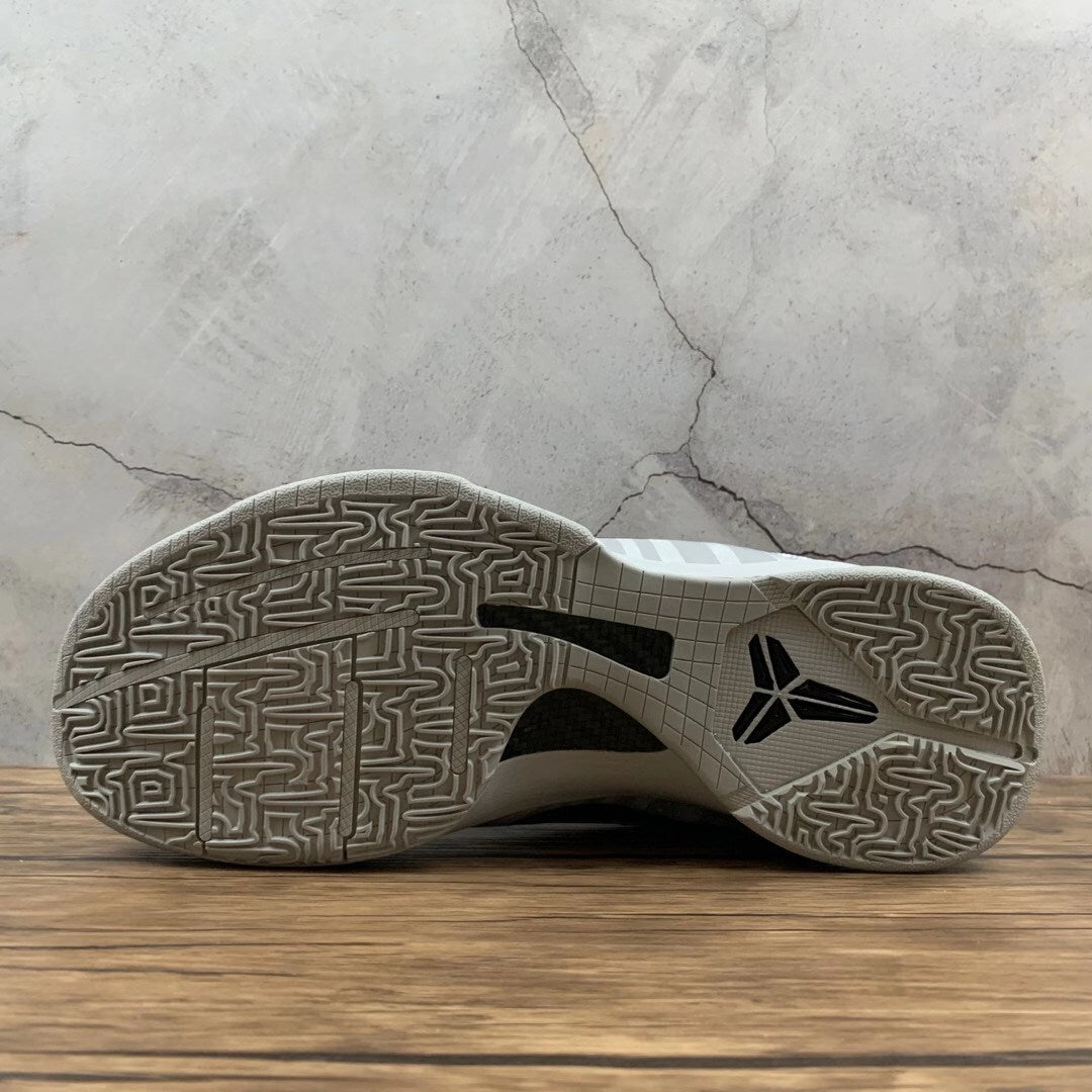 Nike Zoom Kobe 4 PROTRO - Image 4