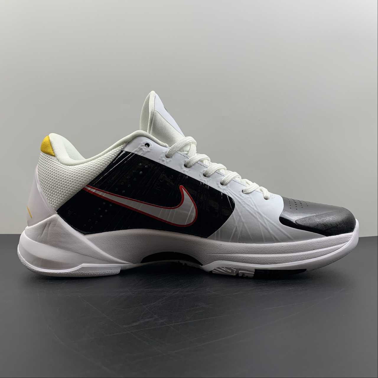 Nike Zoom Kobe - Image 2
