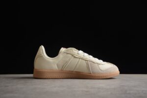 AD Originals German Trainer HQ8511