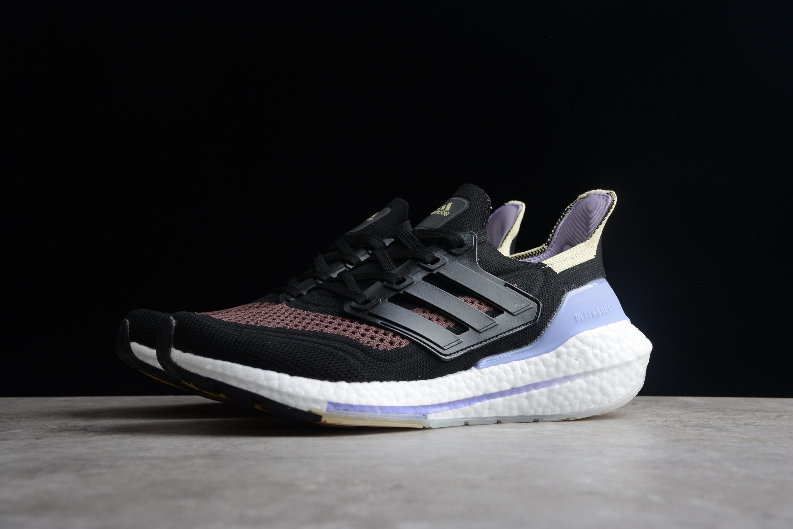 AD Ultra Boost UB21 Y3 S23841 - Image 3