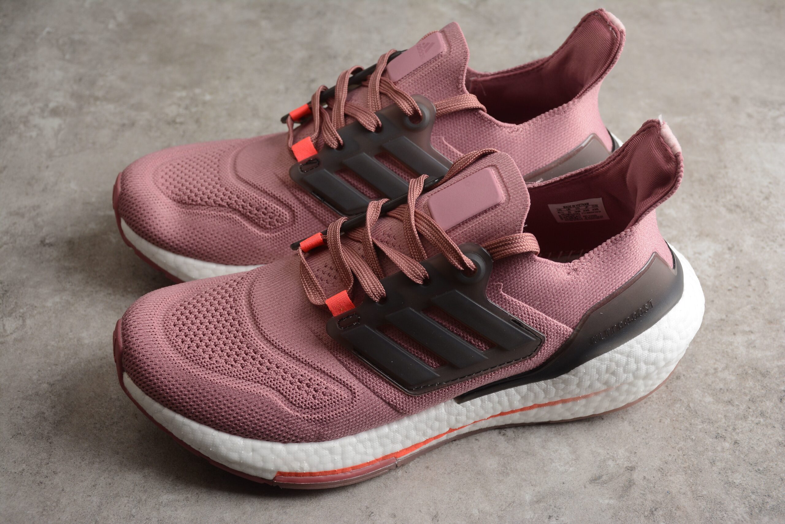 AD Ultra Boost ub2022 Consortium GX5588 - Image 2