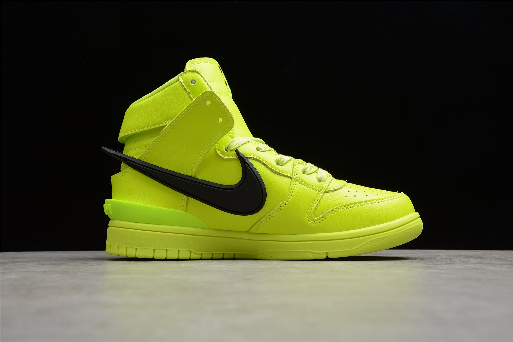 AMBUSH x Nike Dunk High “Flash Lime” – CU7544-300