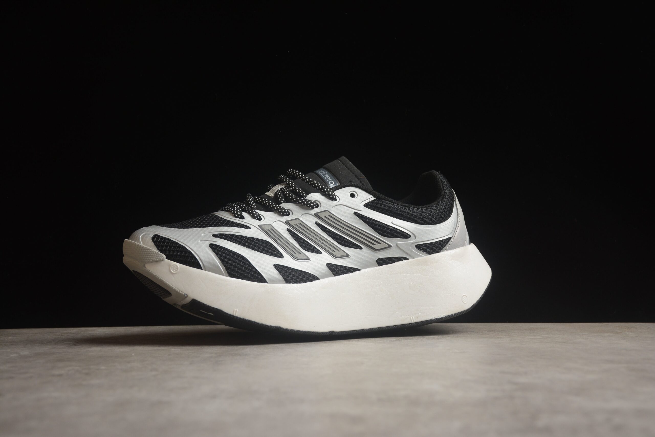 Ad Adizero Aruku JQ5658 - Image 4