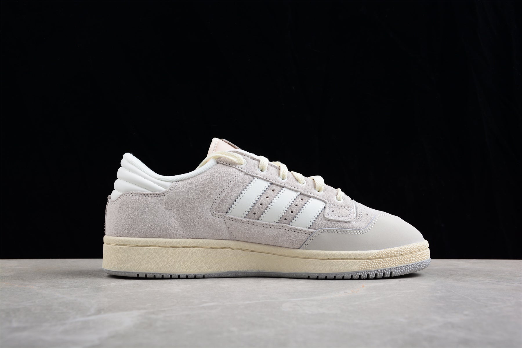 Ad Centennial 85 Low GX2215