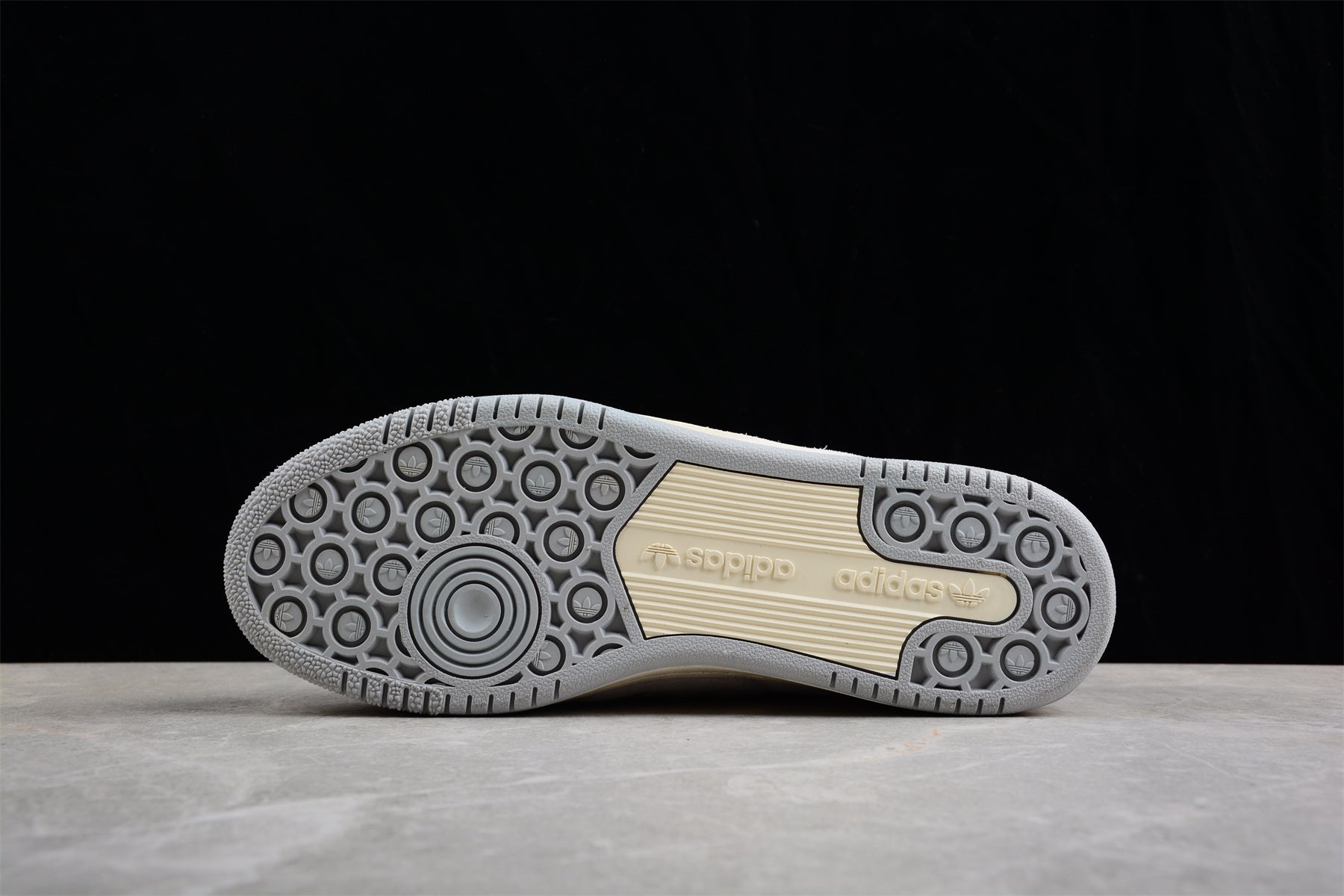 Ad Centennial 85 Low GX2215 - Image 7