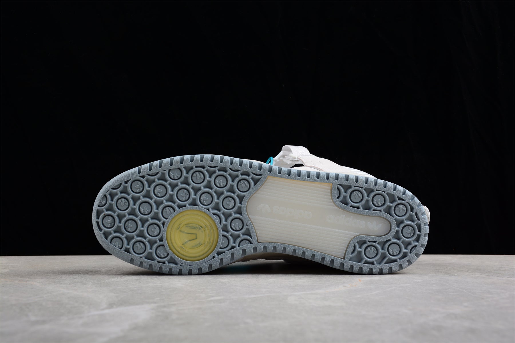 Ad Forum 84 Low HQ2153 - Image 7