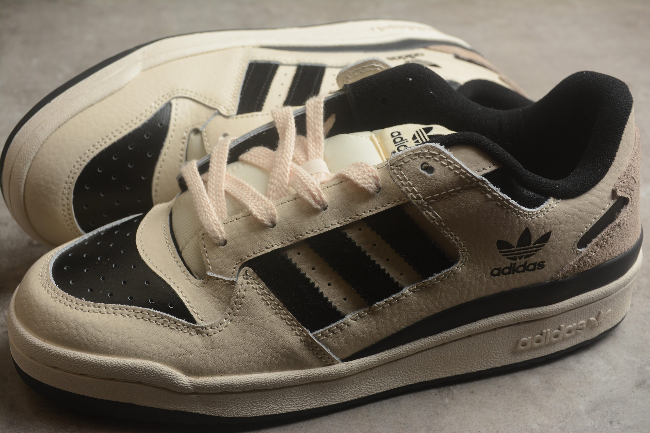 Ad Forum 84 Low IG3901 - Image 2