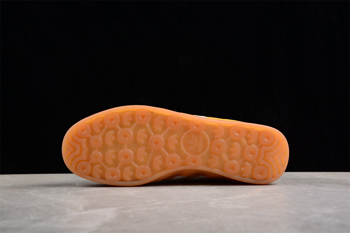 Ad Gazelle Indoor HQ8716 - Image 3