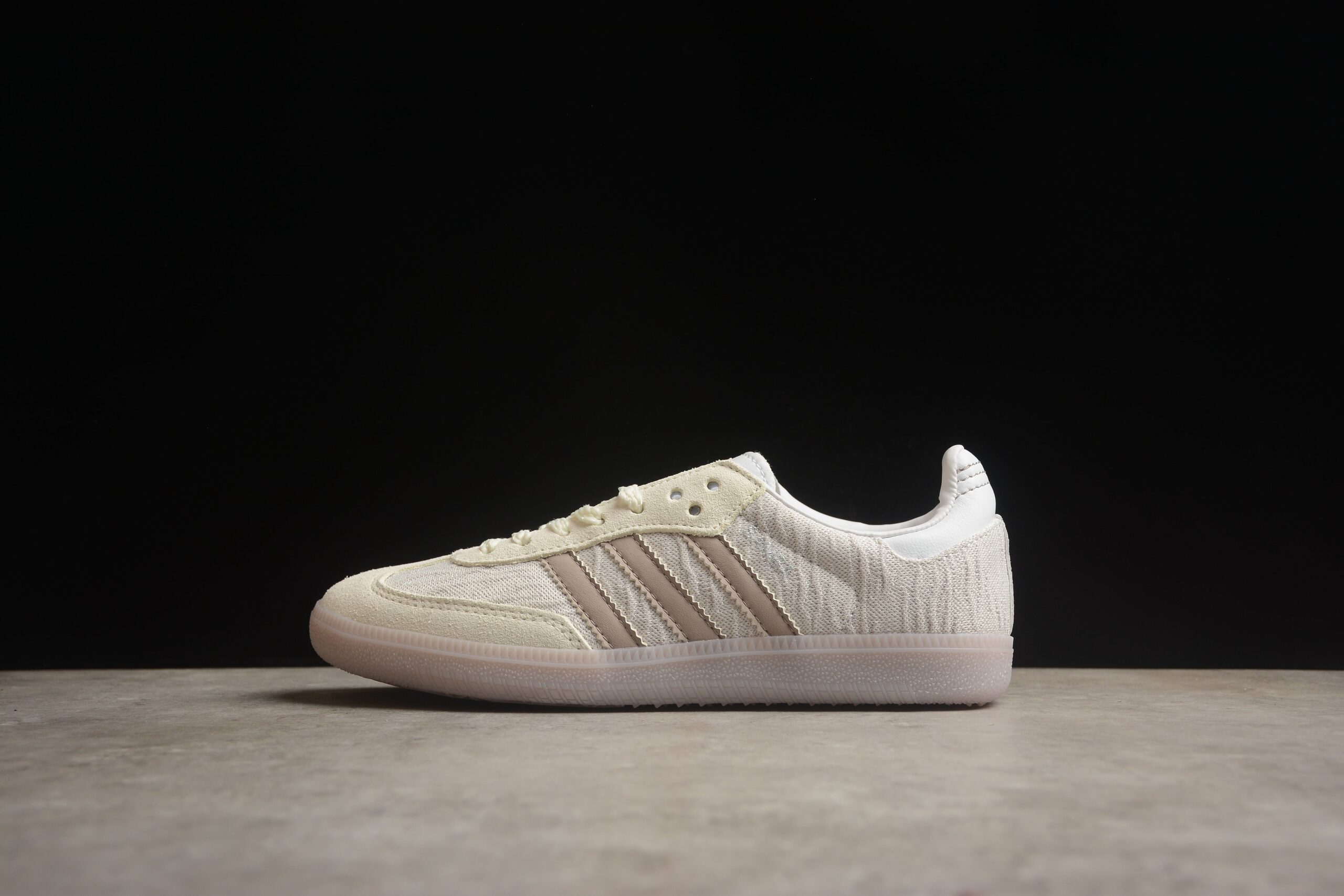 Ad Gazelle Indoor JP5674 - Image 2