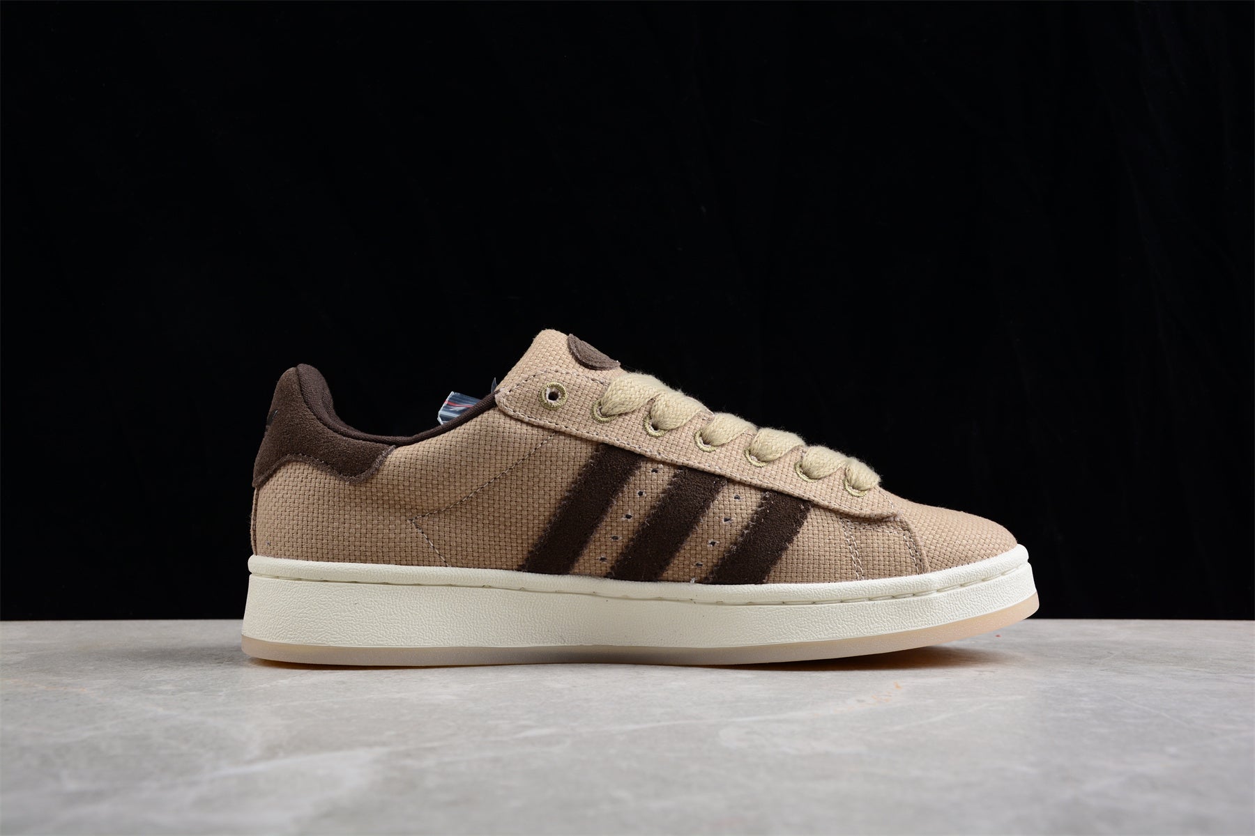 Ad Originals Campus 00s HP6538