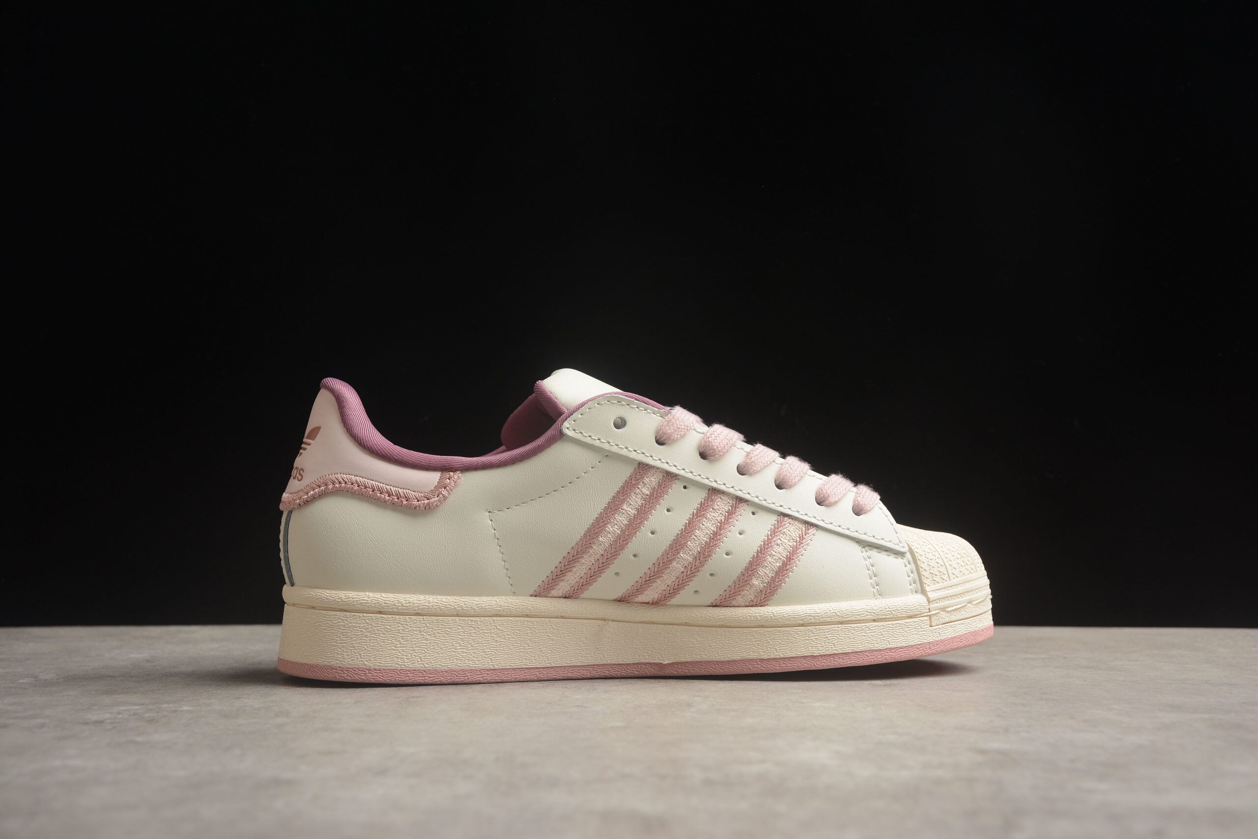 Ad Superstar W IE5528