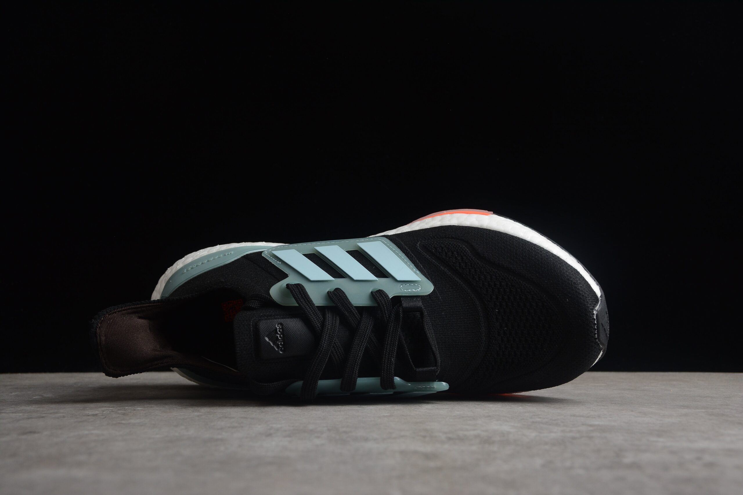 Ad Ultra Boost 22 Consortium GX3060 - Image 5