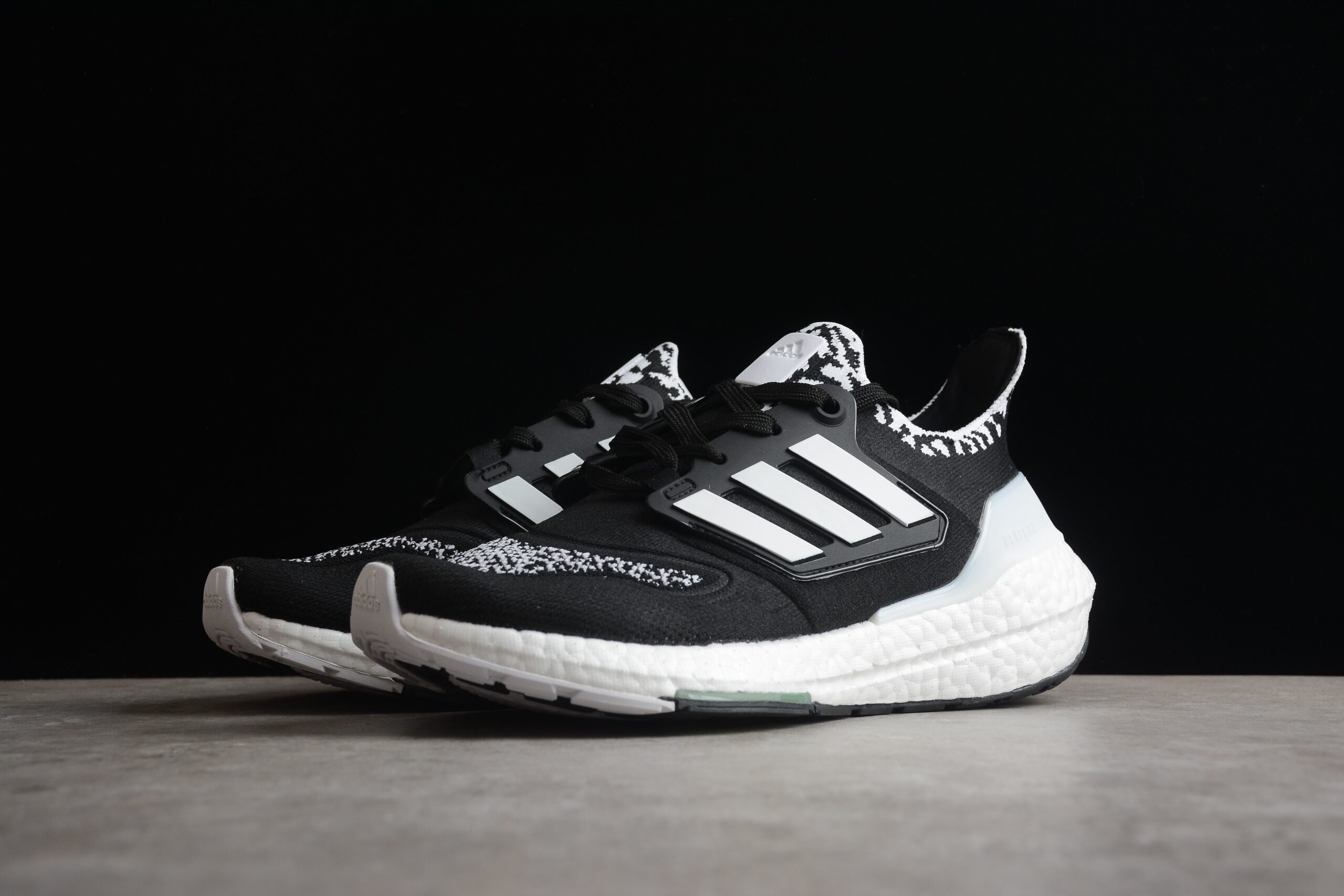 Ad Ultra Boost 22 Consortium GX8019 - Image 3