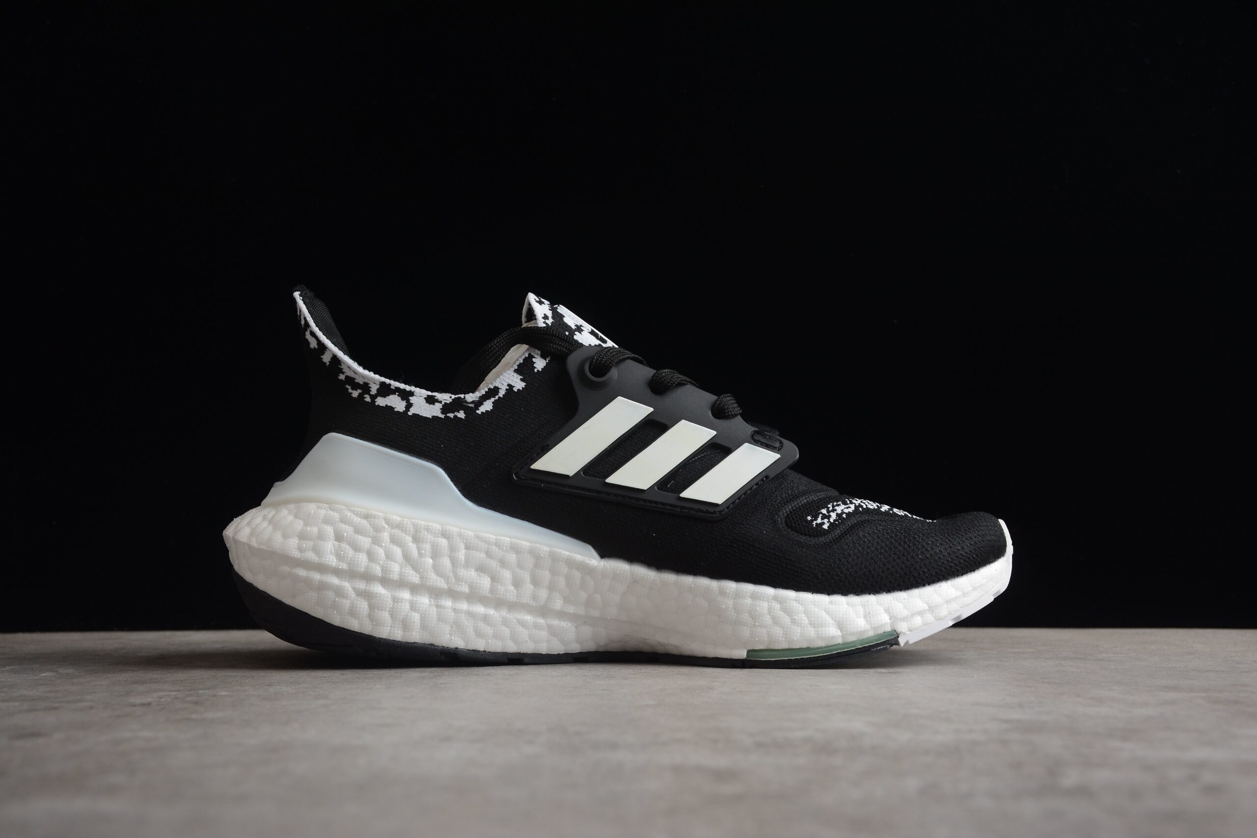 Ad Ultra Boost 22 Consortium GX8019