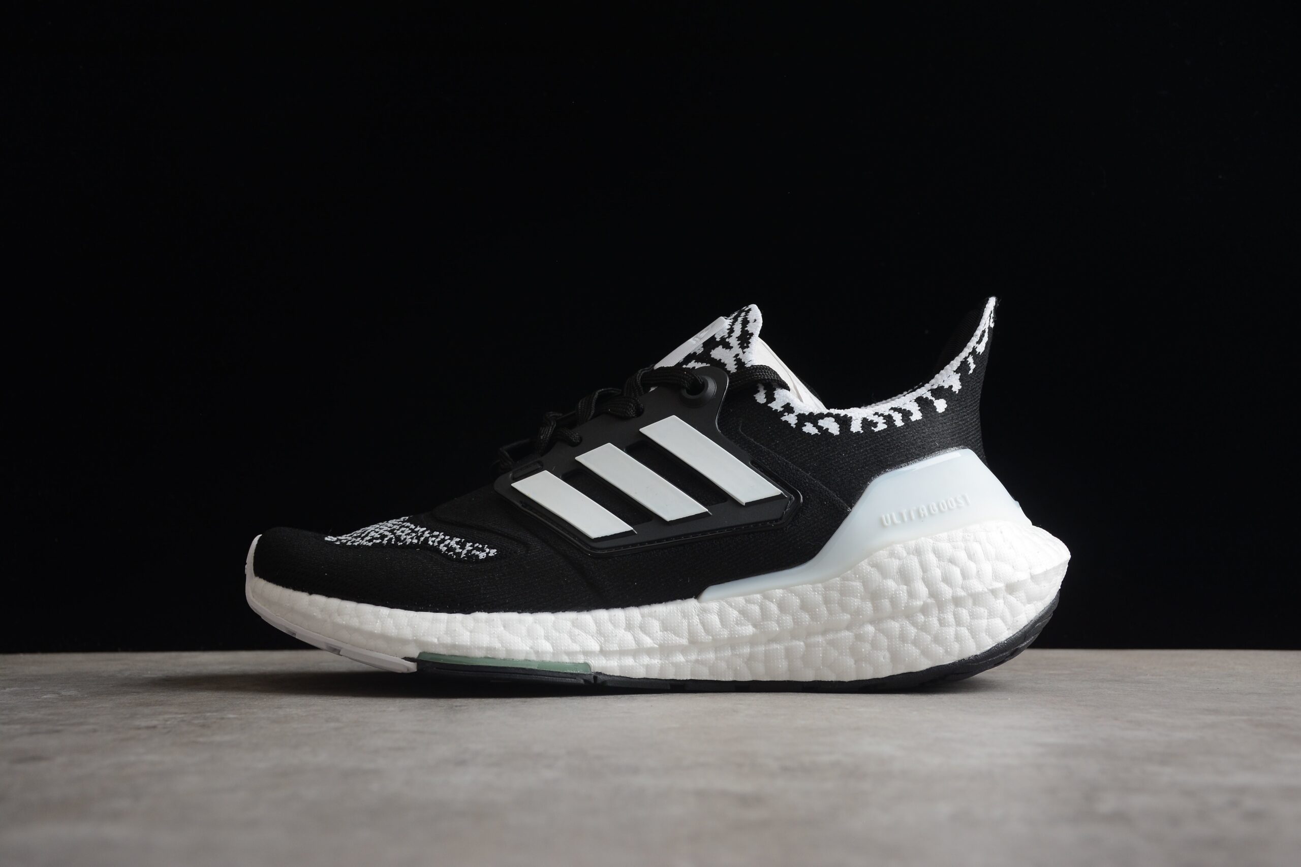 Ad Ultra Boost 22 Consortium GX8019 - Image 4