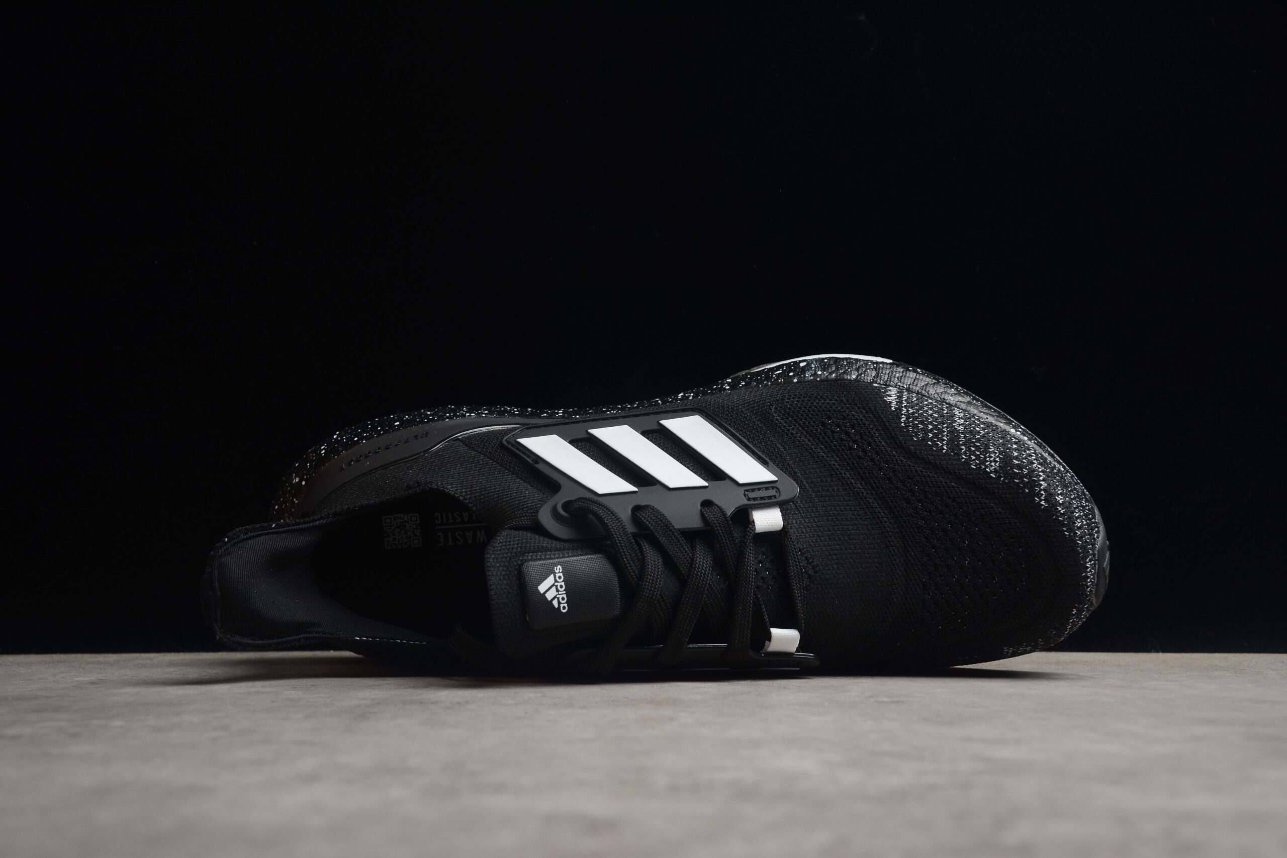 Ad Ultra Boost 22 Consortium HP3310 - Image 5