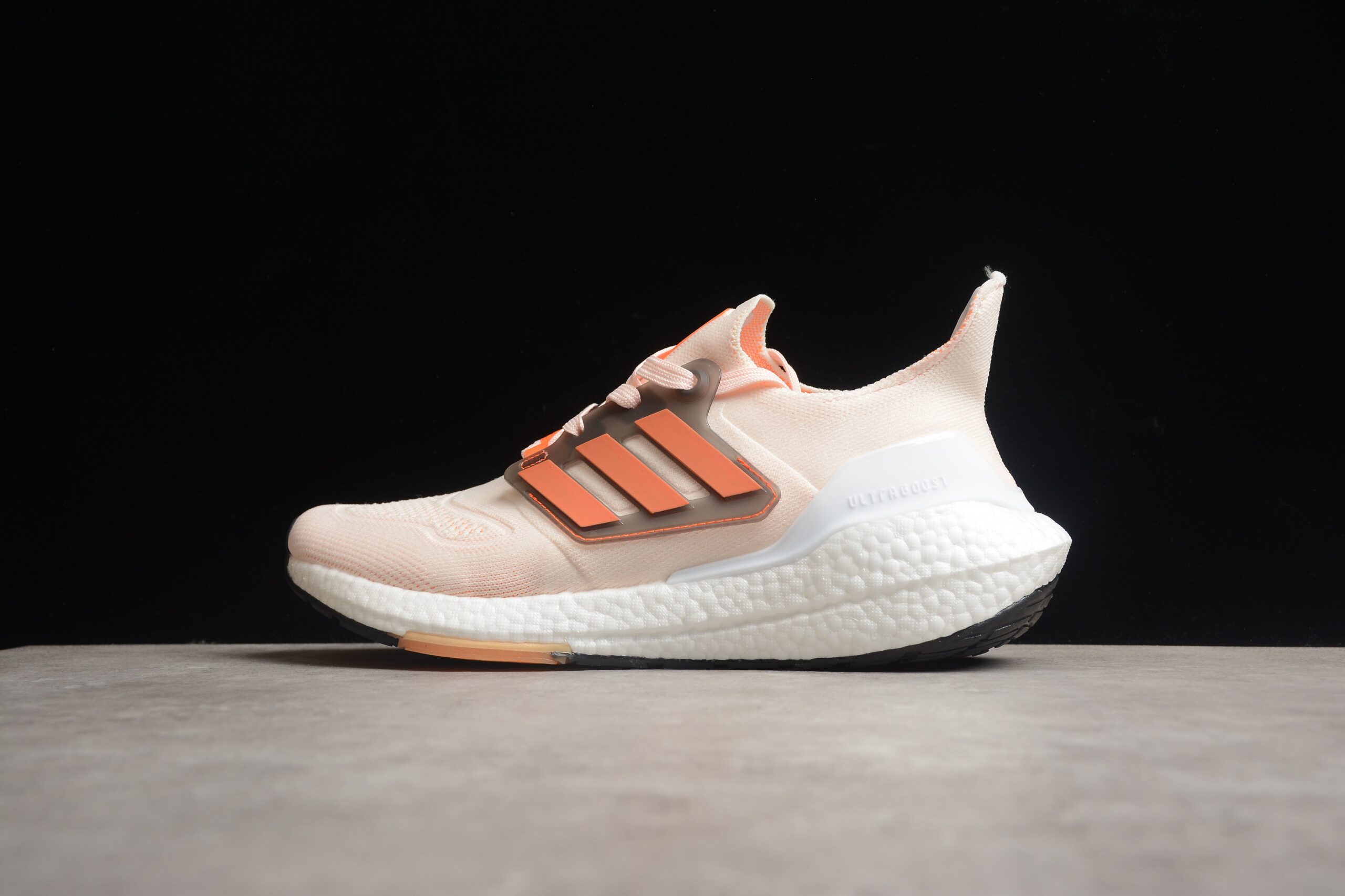 Ad Ultra Boost 22 GX6643 - Image 3