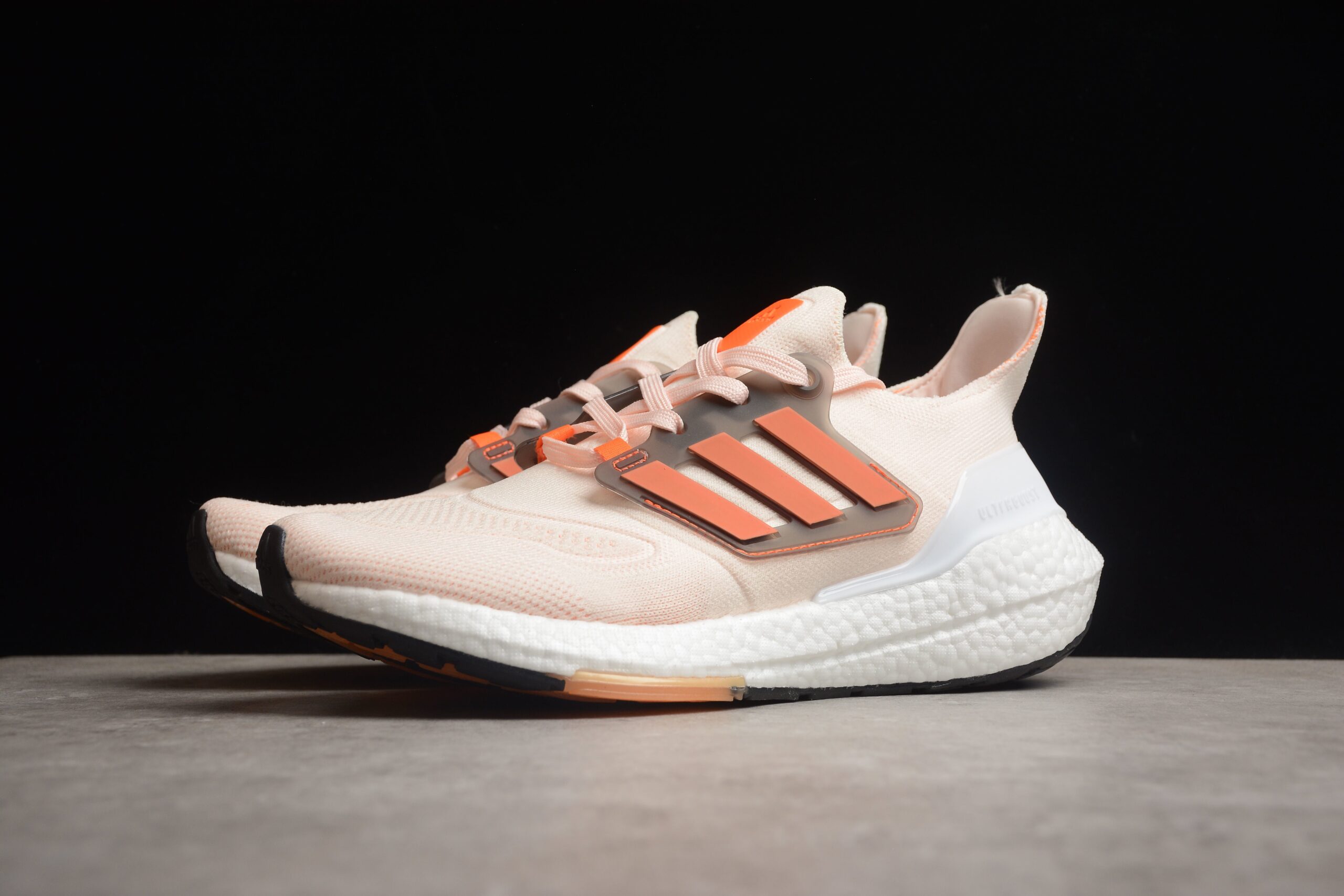 Ad Ultra Boost 22 GX6643 - Image 4