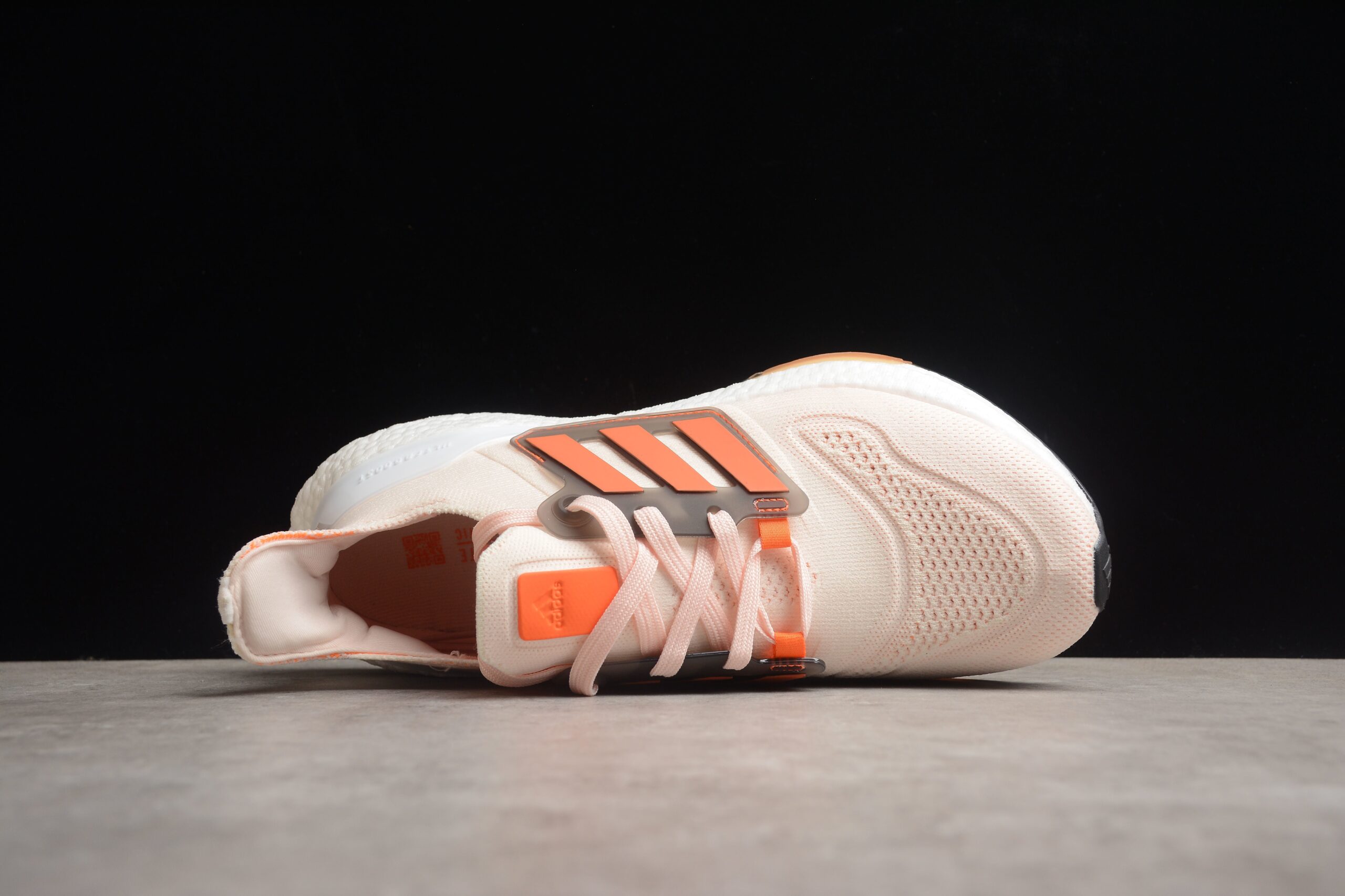 Ad Ultra Boost 22 GX6643 - Image 5