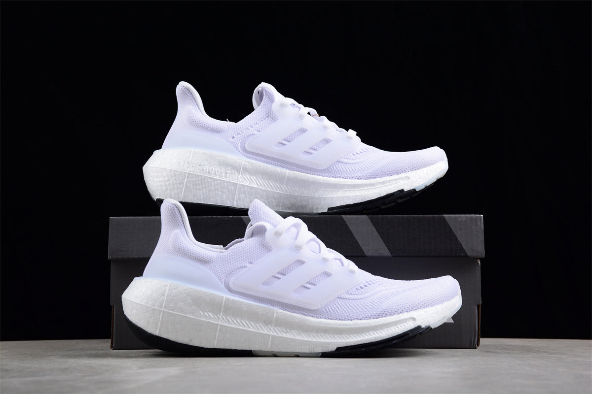 Ad Ultra Boost Light 23 GY9350 - Image 4