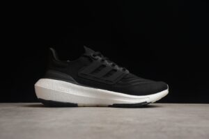 Ad Ultra Boost Light 23 GY9351