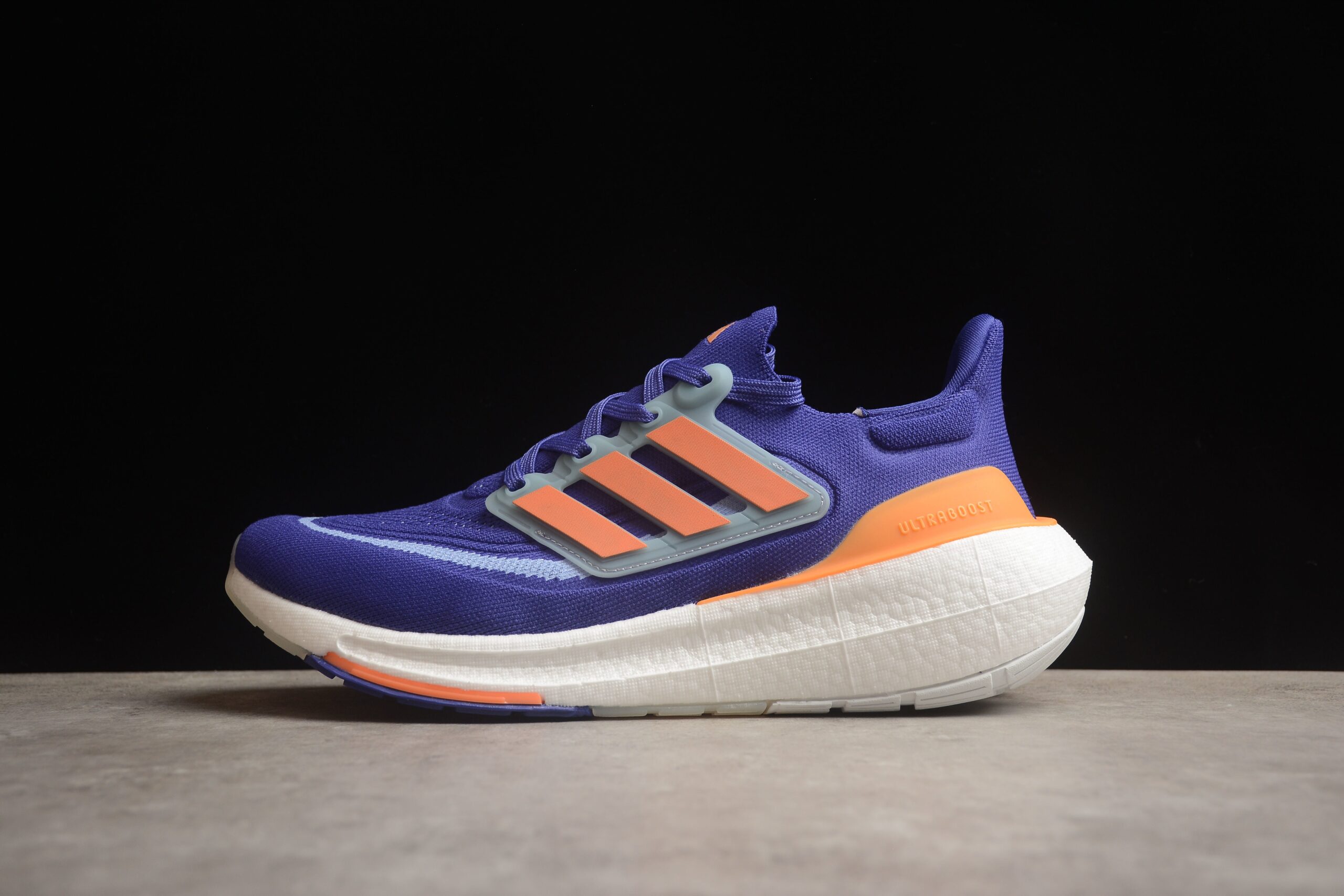 Ad Ultra Boost Light 23 HP3343 - Image 3