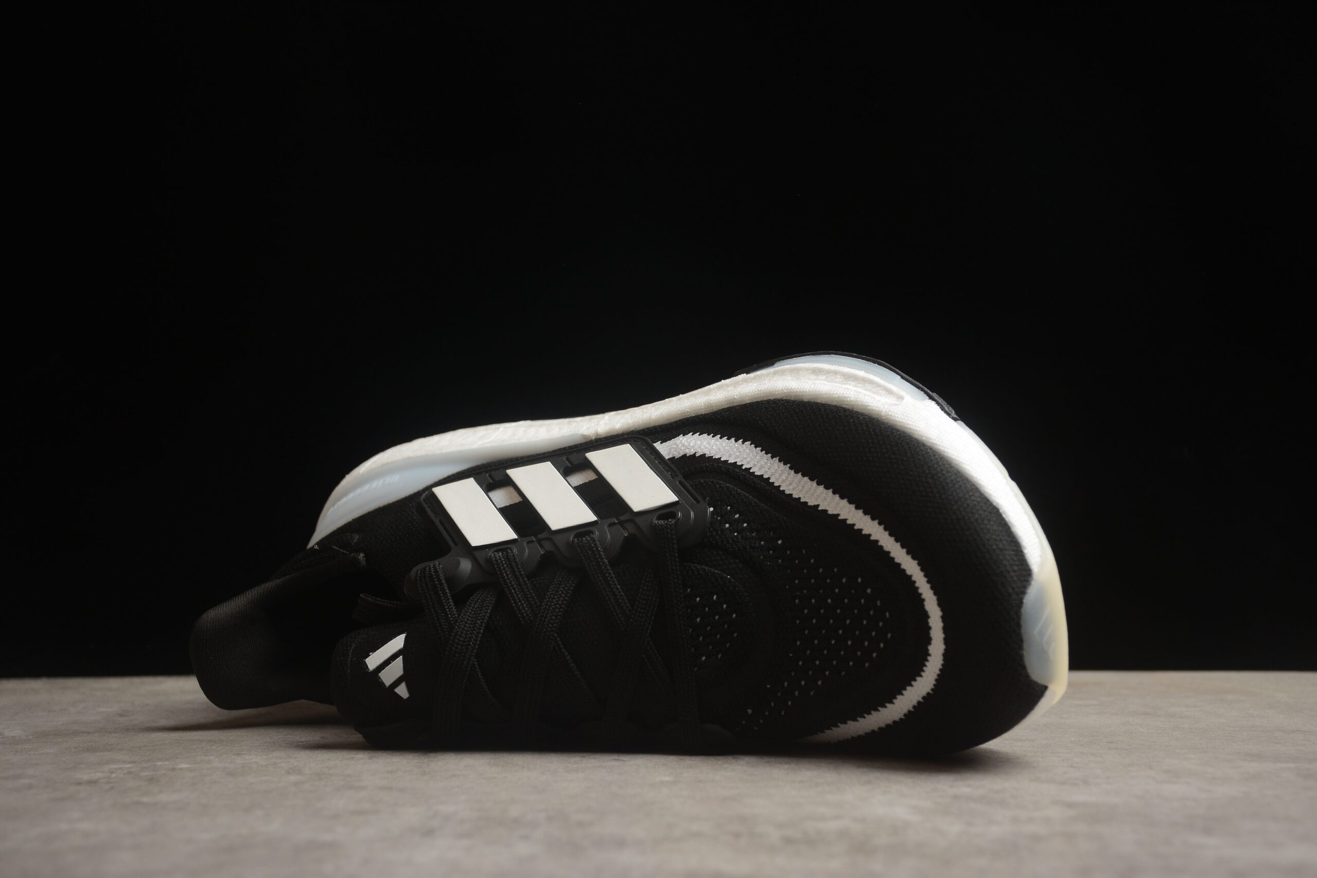 Ad Ultra Boost Light 23 HP9203 - Image 5