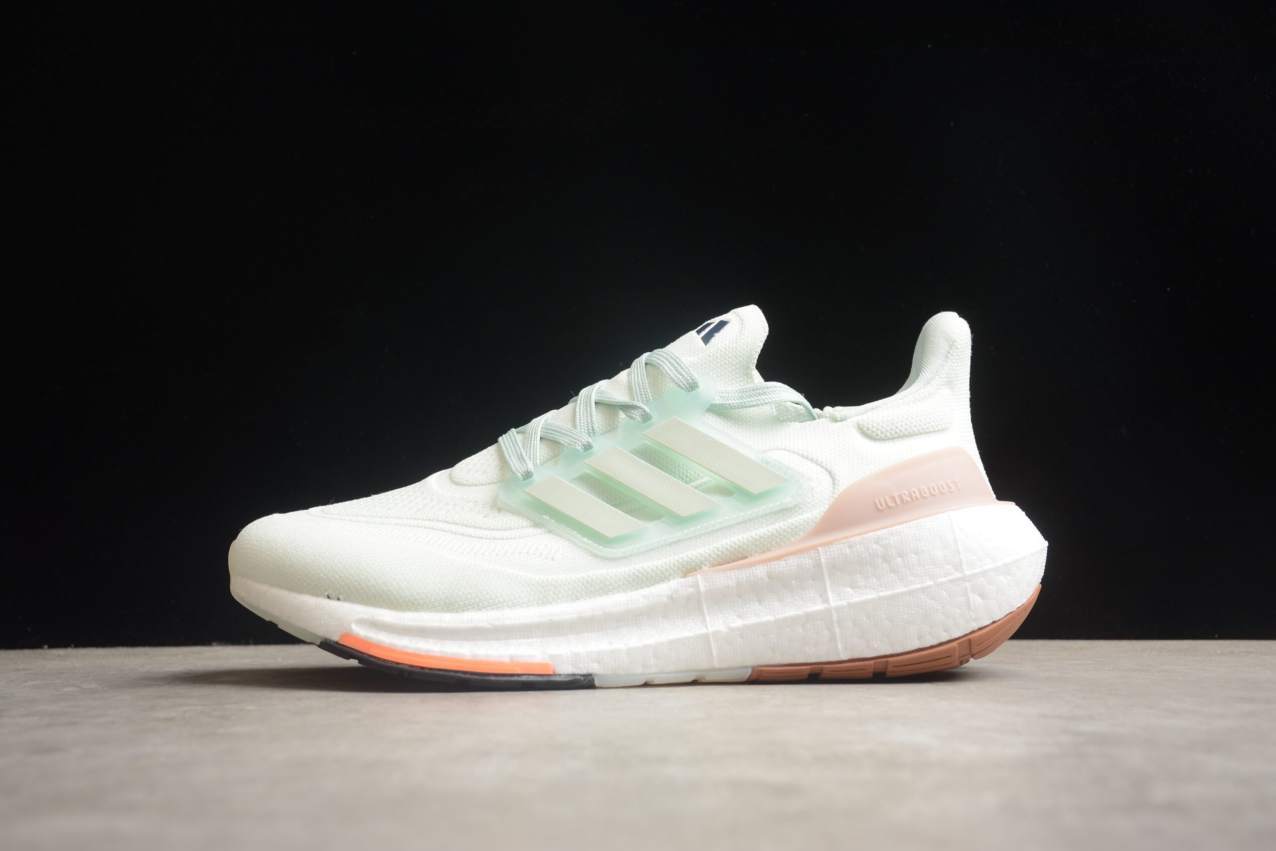 Ad Ultra Boost Light 23 HQ6338 - Image 3