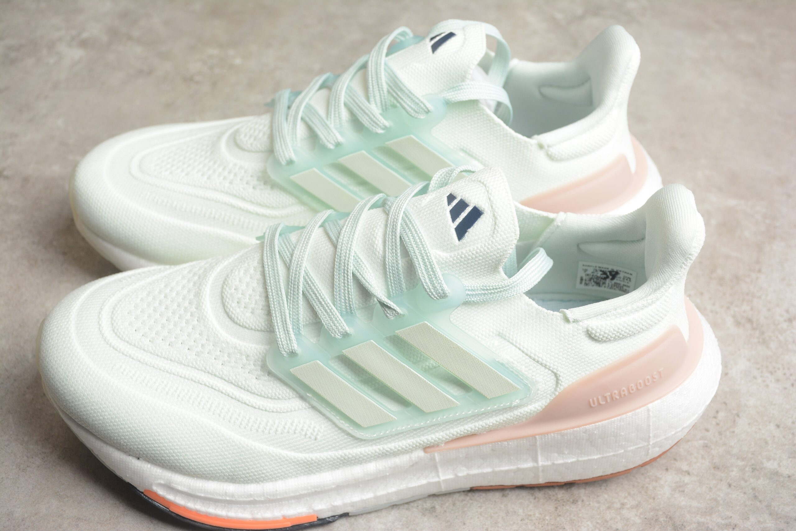 Ad Ultra Boost Light 23 HQ6338 - Image 2
