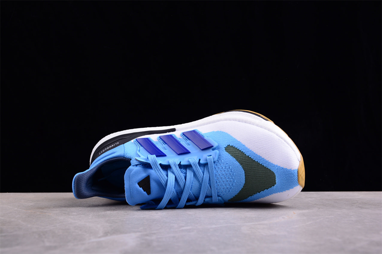 Ad Ultra Boost Light 23 ID5323 - Image 5