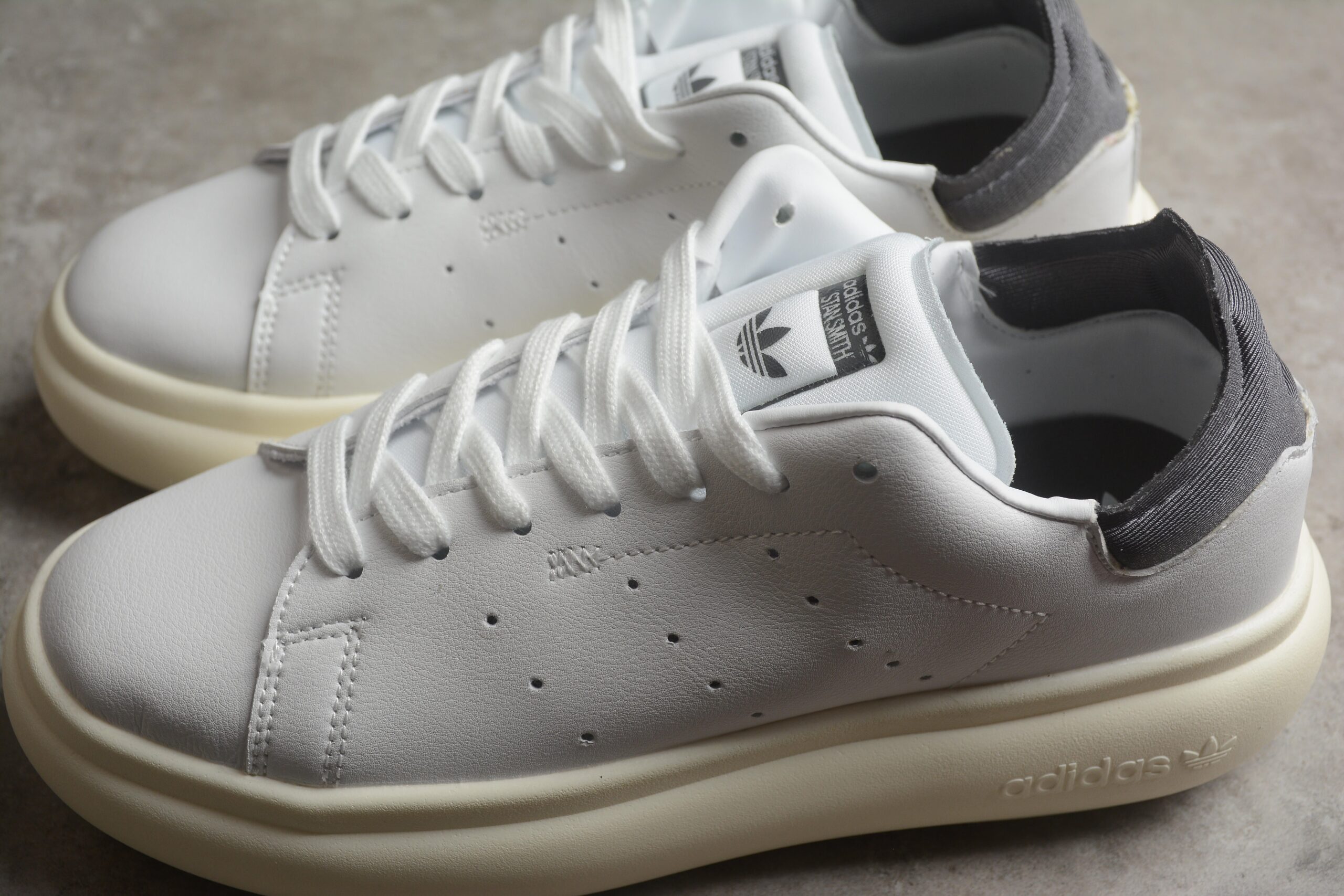 Adidas Originals AdiFOM Stan Smith Mule ID3741 - Image 3