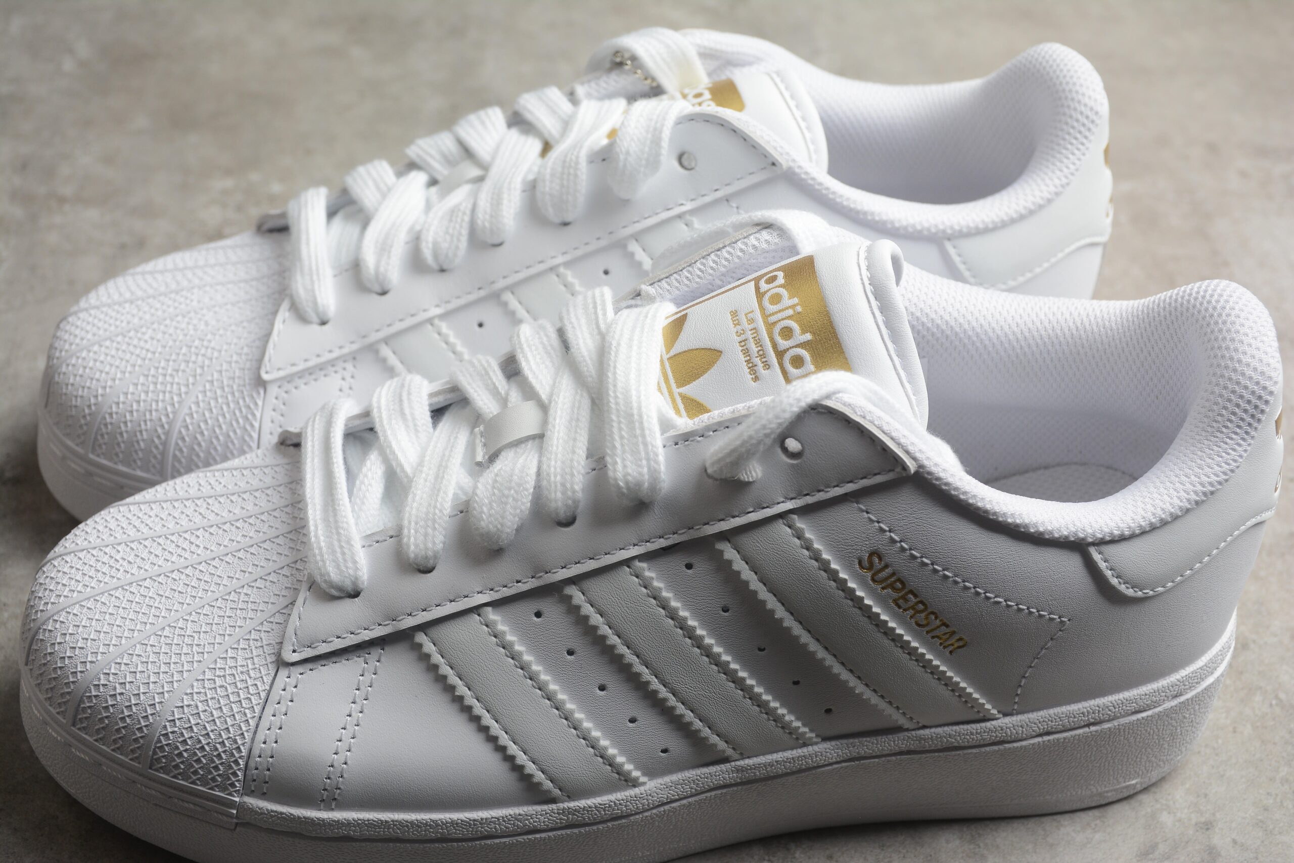 Adidas Originals Superstar XLG ID4655 - Image 2